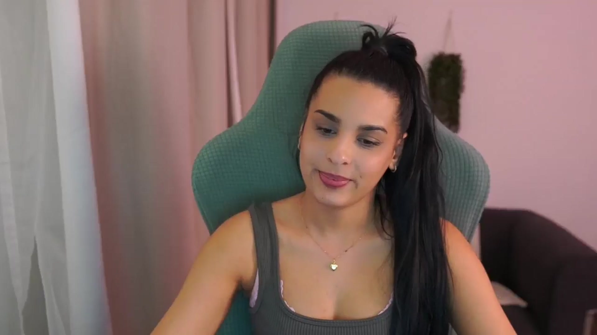 Gallery image thumbnail from Mila_denver's myfreecams stream on, 01/27/2025, 17:21 image 16 of 20