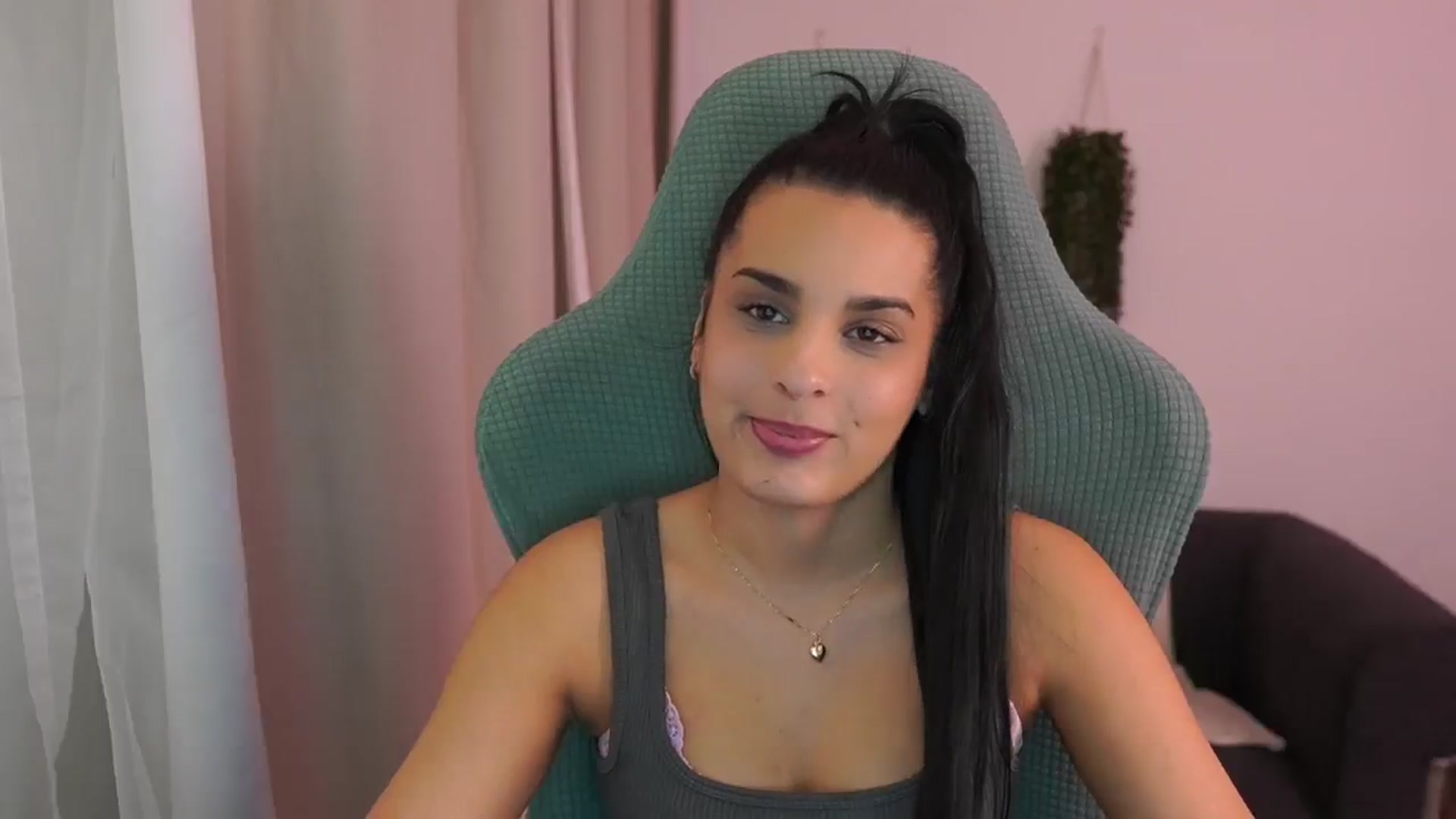 Gallery image thumbnail from Mila_denver's myfreecams stream on, 01/27/2025, 17:21 image 18 of 20