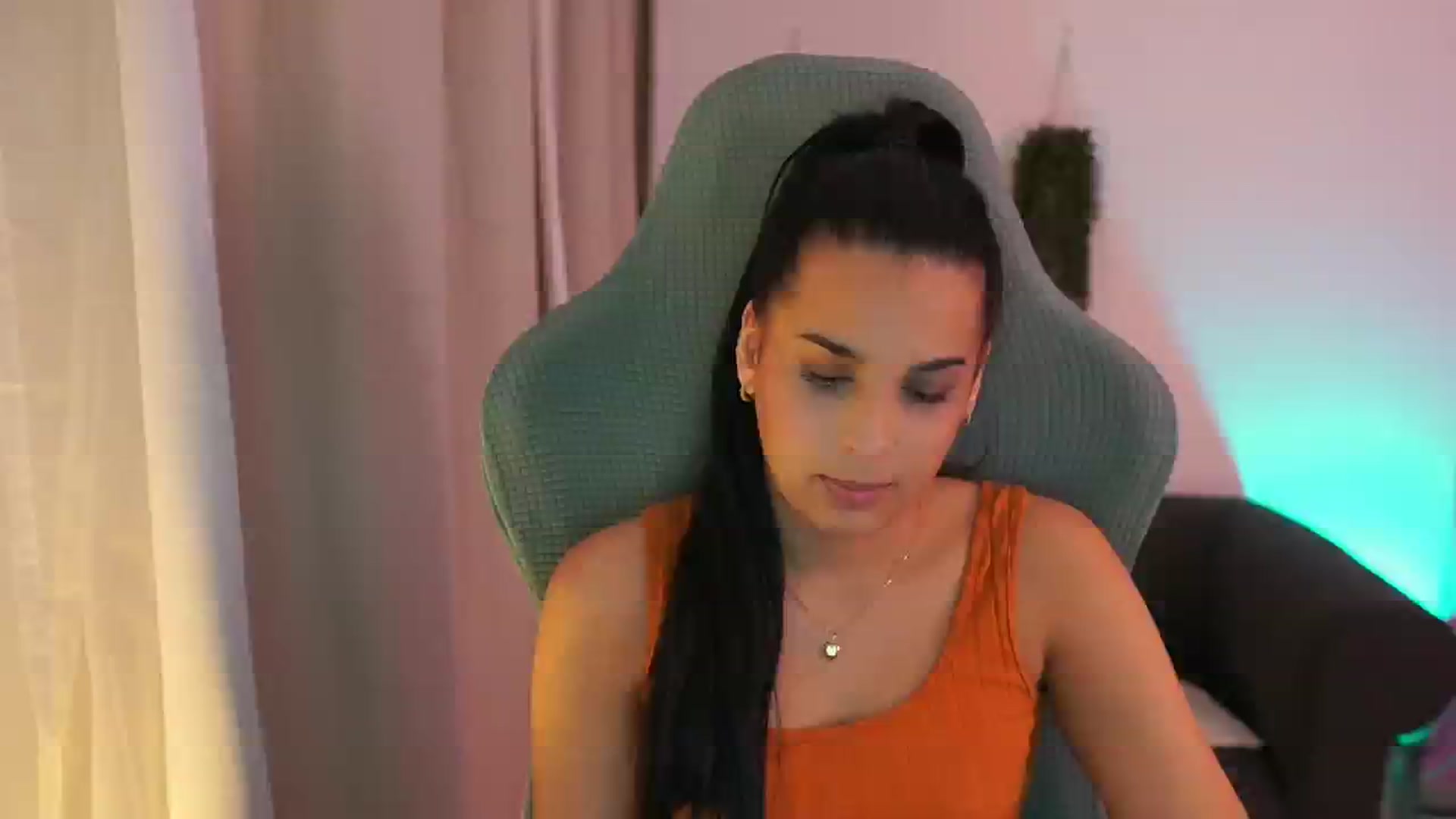 Gallery image thumbnail from Mila_denver's myfreecams stream on, 01/30/2025, 14:14 image 4 of 20