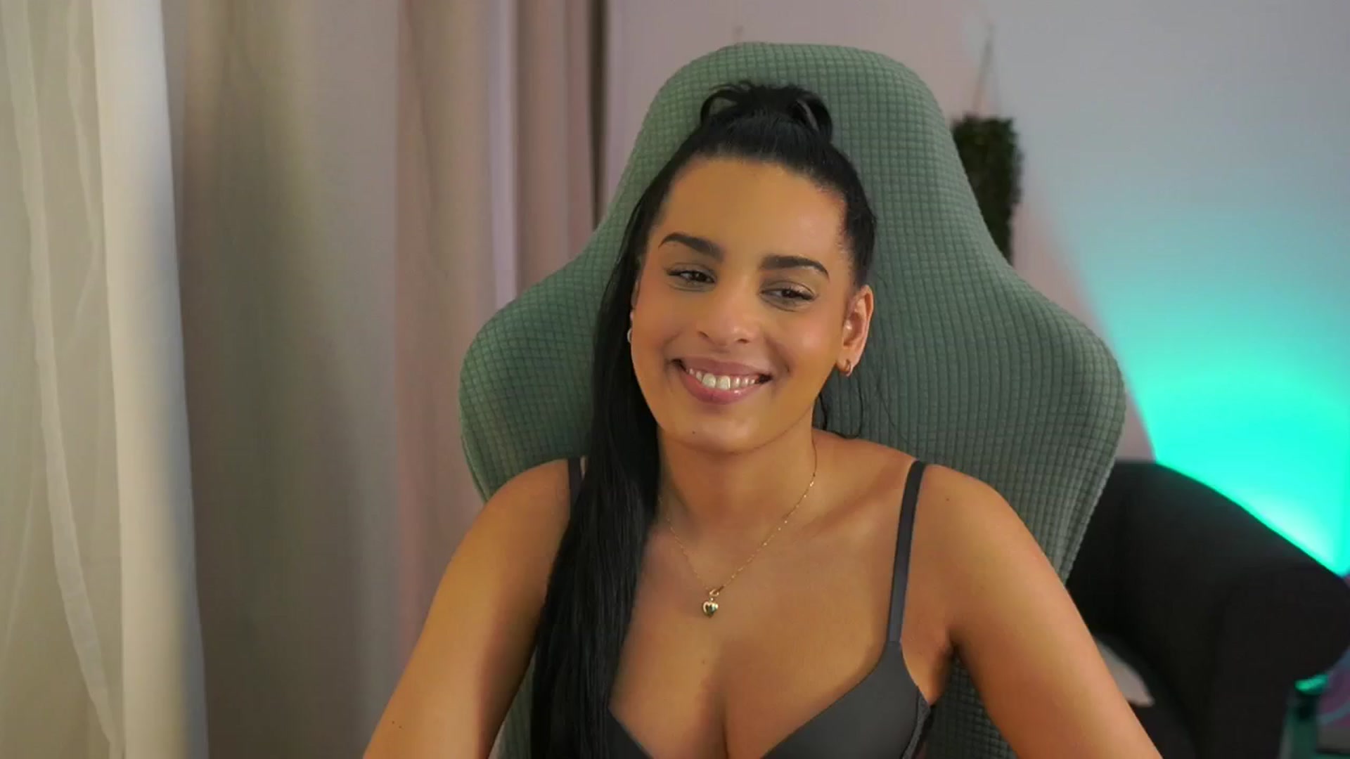 Gallery image thumbnail from Mila_denver's myfreecams stream on, 01/31/2025, 13:58 image 18 of 20