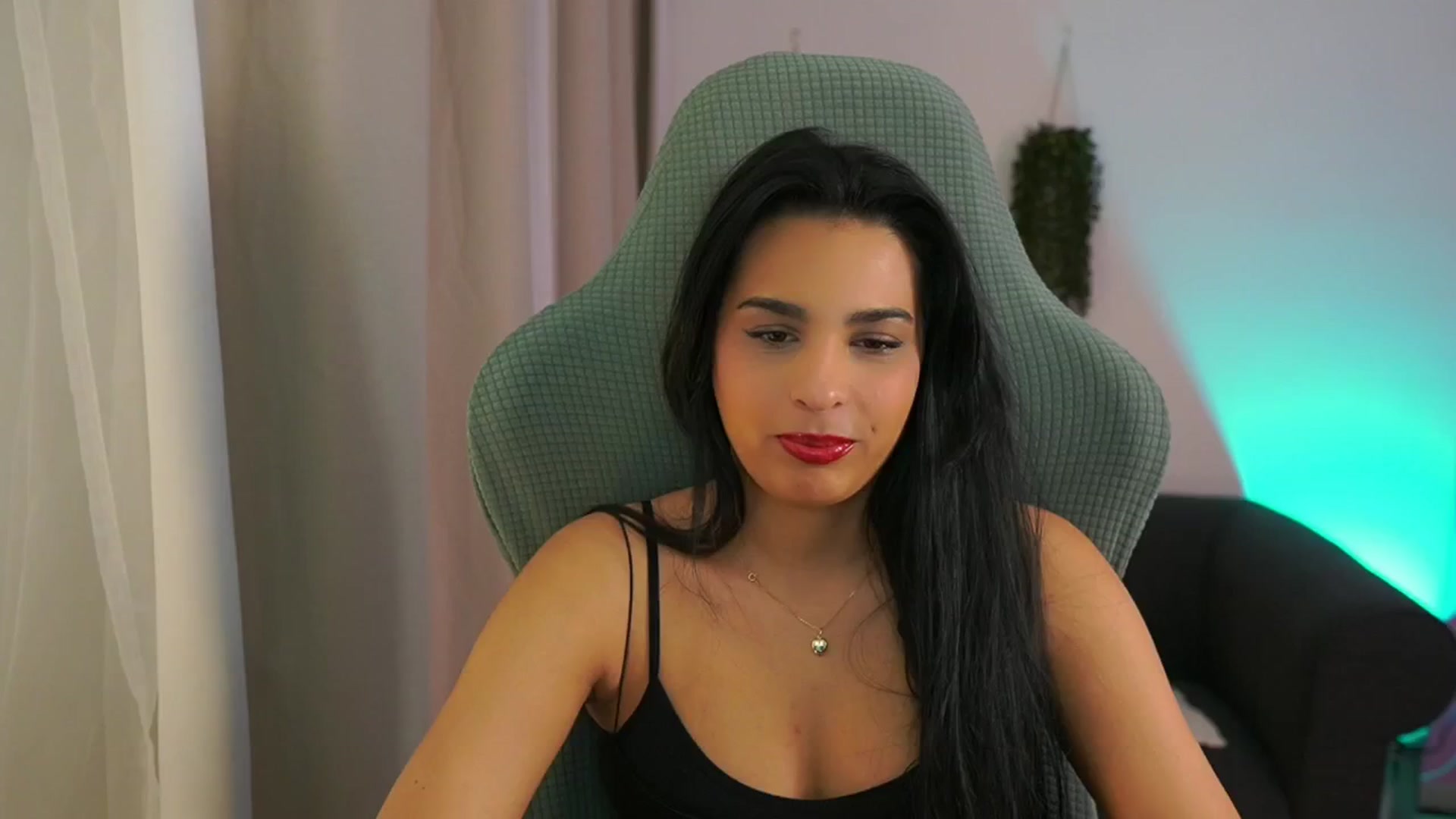 Gallery image thumbnail from Mila_denver's myfreecams stream on, 02/03/2025, 11:35 image 4 of 20