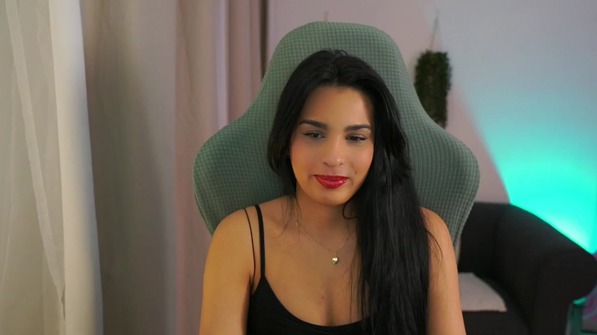 Gallery image thumbnail from Mila_denver's myfreecams stream on, 02/03/2025, 11:35 image 2 of 20