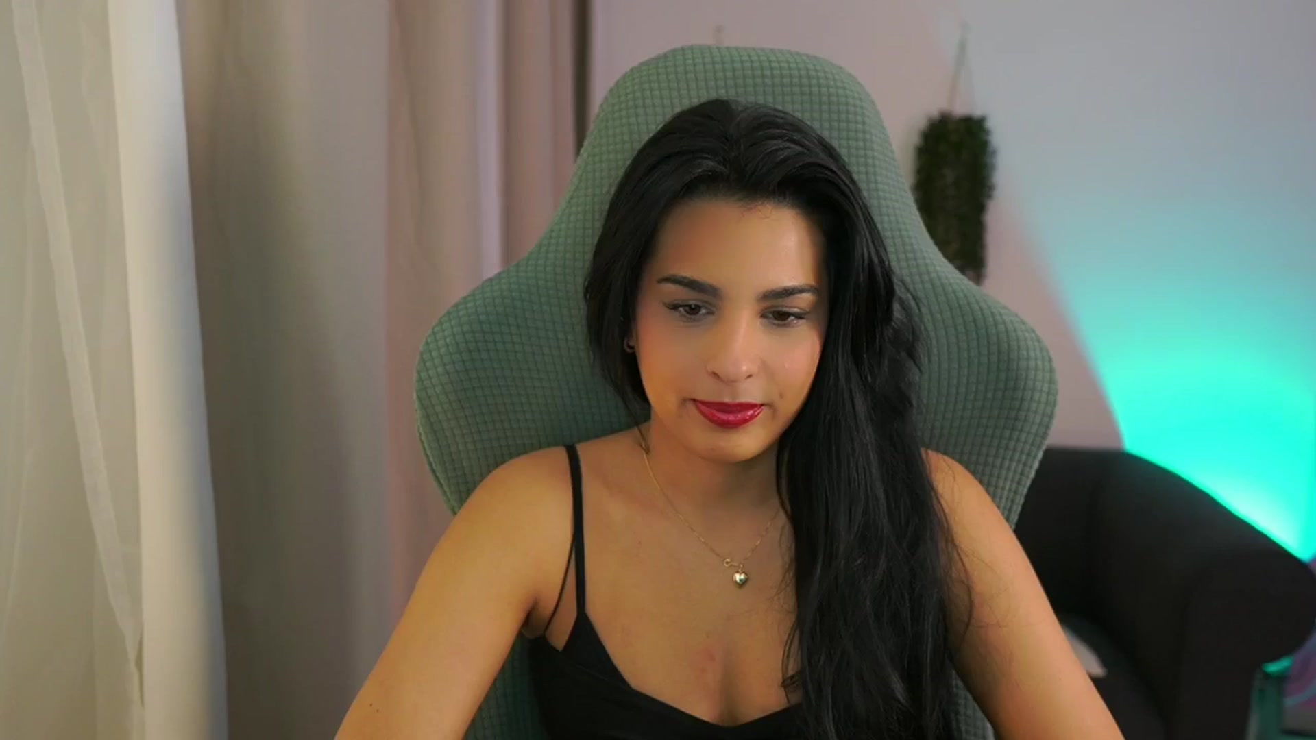 Gallery image thumbnail from Mila_denver's myfreecams stream on, 02/03/2025, 11:35 image 9 of 20