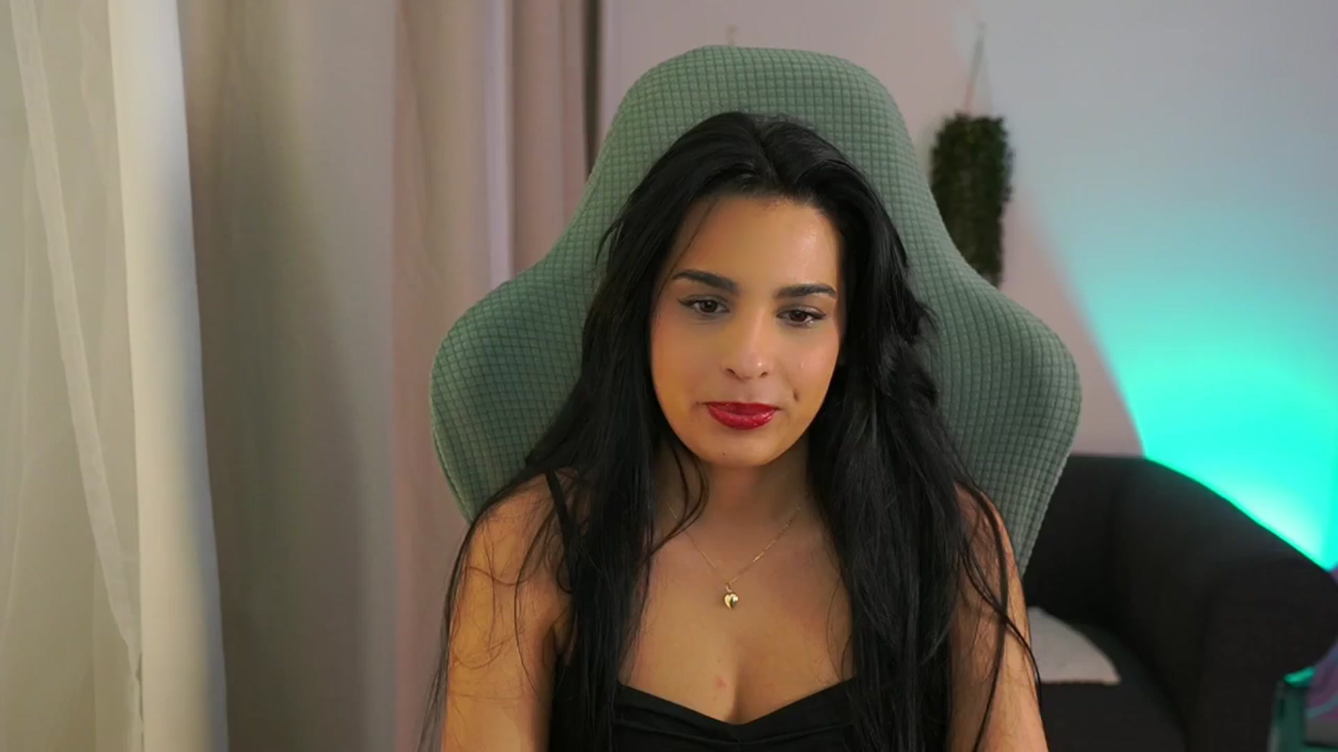 Gallery image thumbnail from Mila_denver's myfreecams stream on, 02/03/2025, 12:11 image 11 of 20