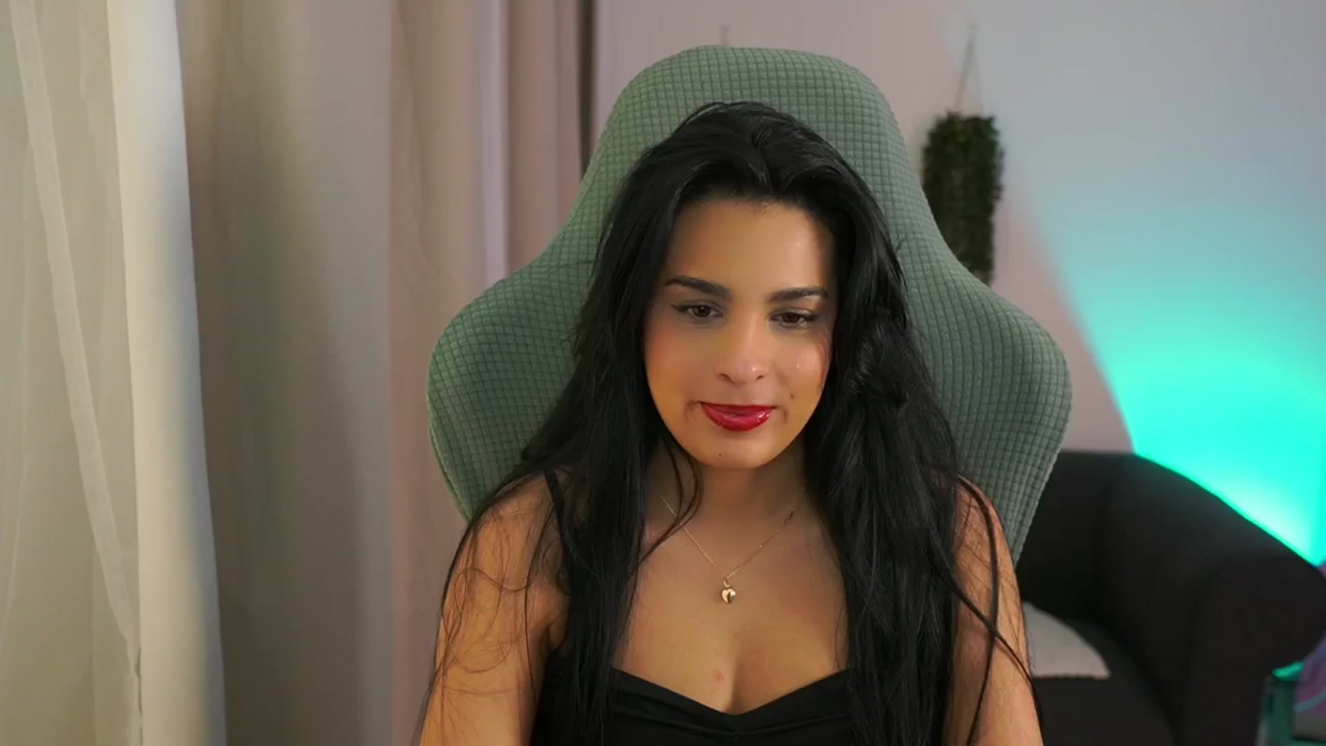 Gallery image thumbnail from Mila_denver's myfreecams stream on, 02/03/2025, 12:11 image 10 of 20