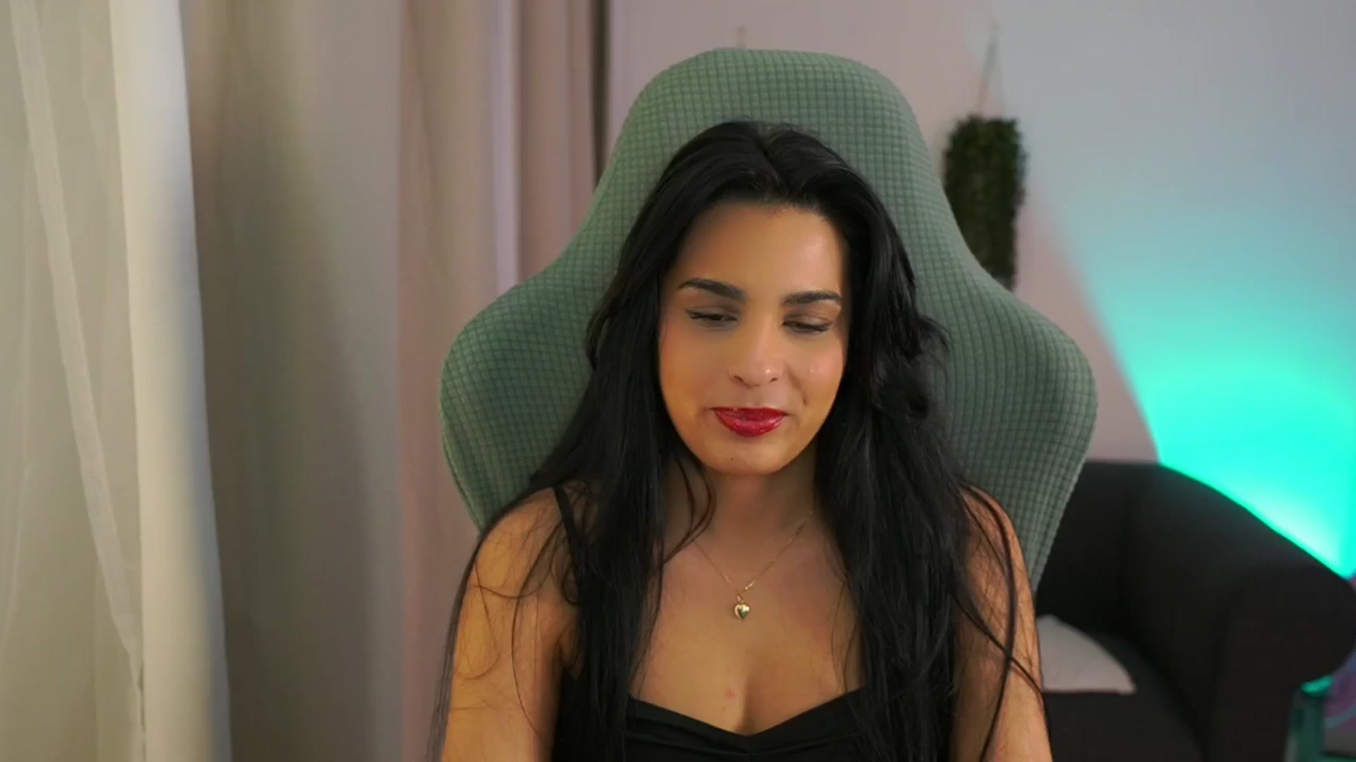 Gallery image thumbnail from Mila_denver's myfreecams stream on, 02/03/2025, 12:11 image 14 of 20