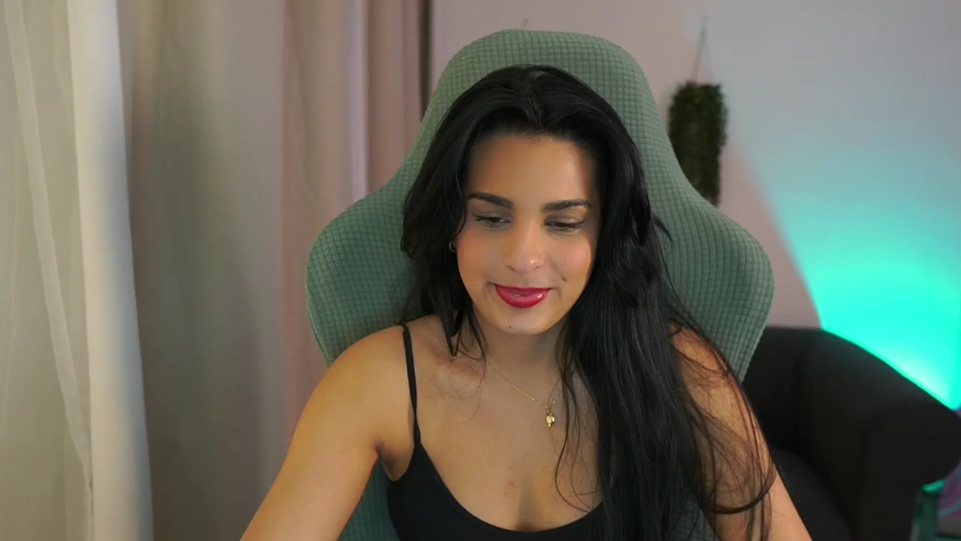 Gallery image thumbnail from Mila_denver's myfreecams stream on, 02/03/2025, 13:54 image 16 of 20