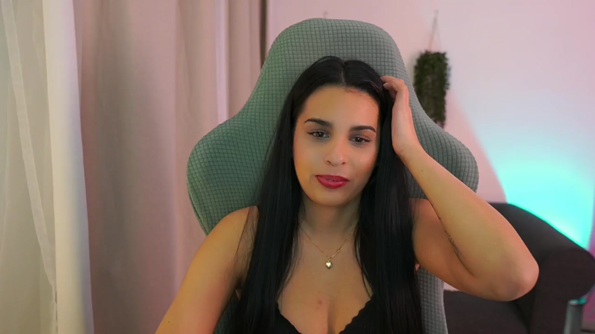 Gallery image thumbnail from Mila_denver's myfreecams stream on, 02/04/2025, 11:45 image 20 of 20