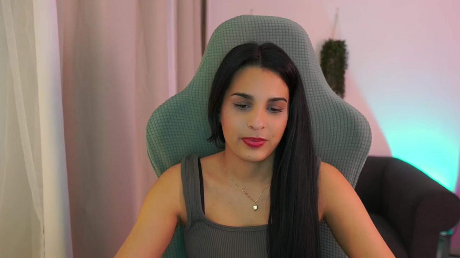 Gallery image thumbnail from Mila_denver's myfreecams stream on, 02/04/2025, 13:37 image 12 of 20