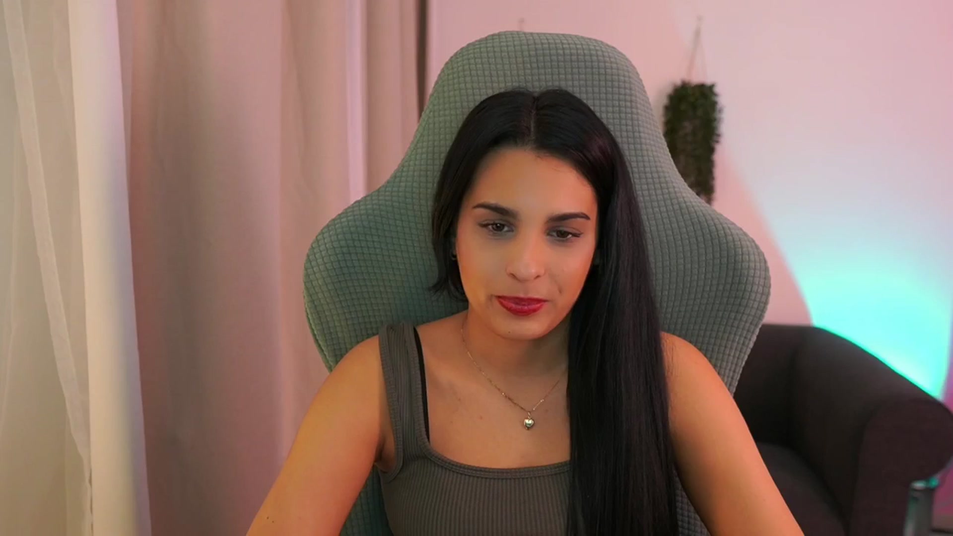 Gallery image thumbnail from Mila_denver's myfreecams stream on, 02/04/2025, 13:37 image 10 of 20