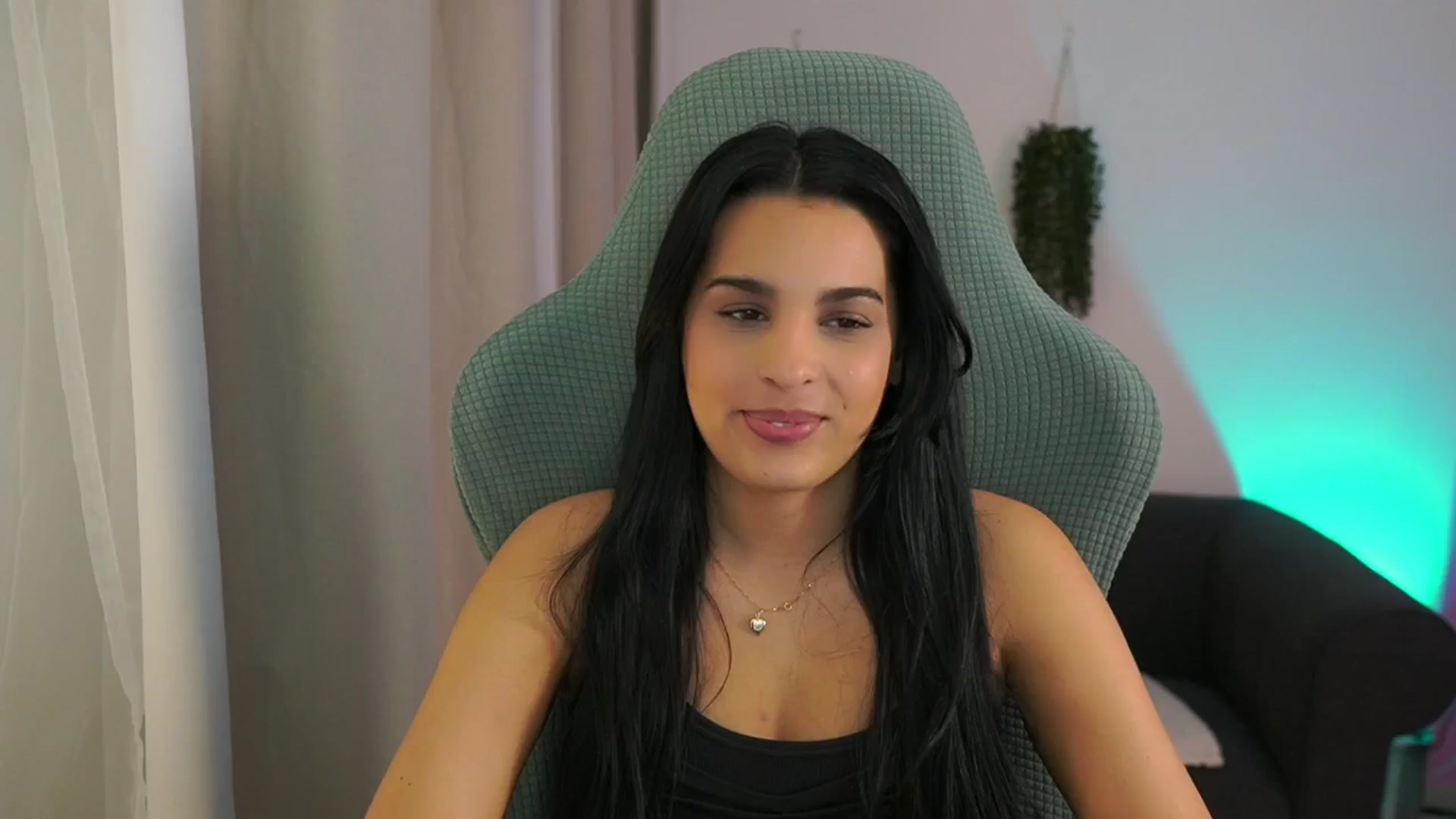 Gallery image thumbnail from Mila_denver's myfreecams stream on, 02/05/2025, 11:36 image 19 of 20