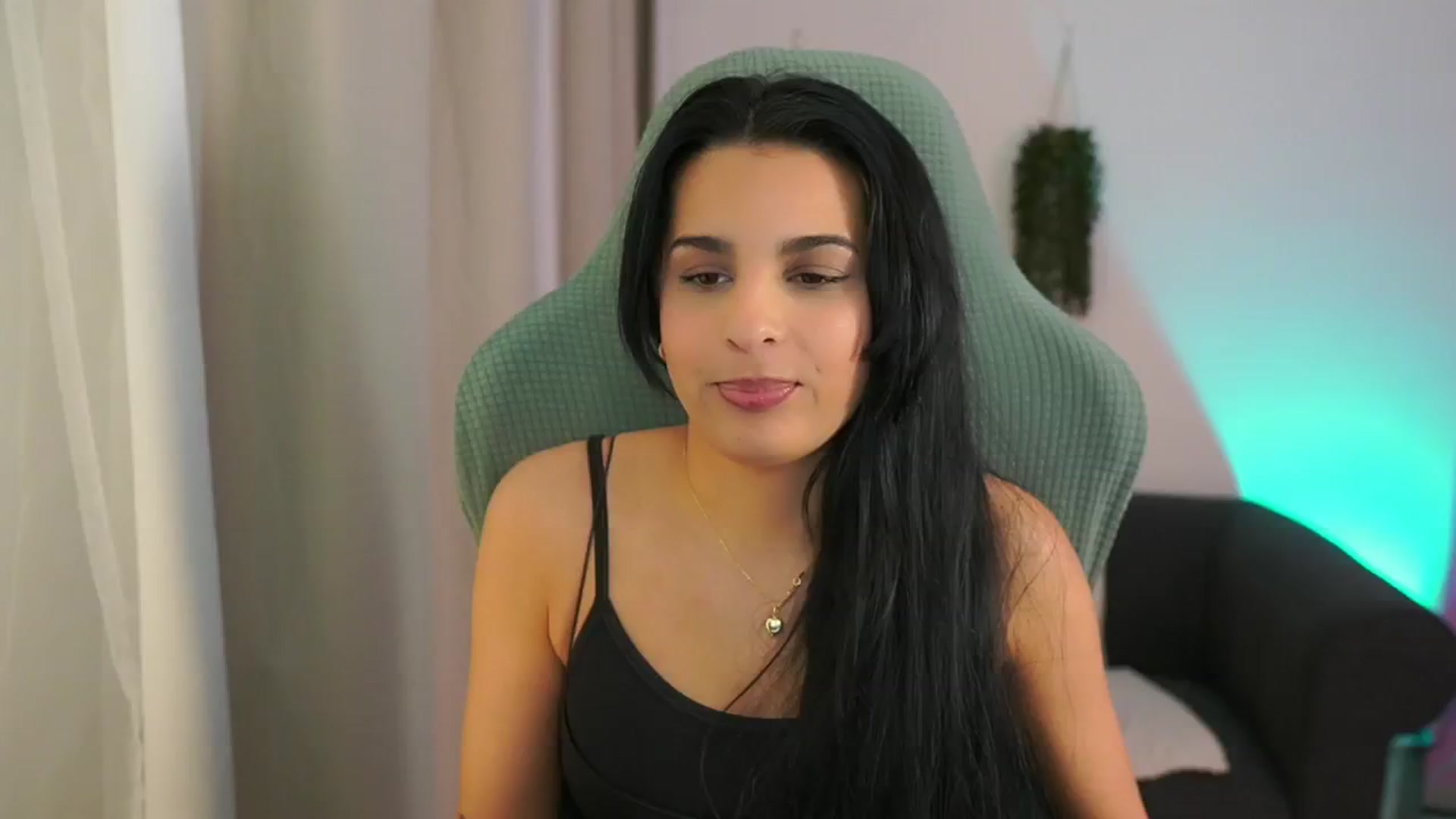 Gallery image thumbnail from Mila_denver's myfreecams stream on, 02/05/2025, 11:36 image 8 of 20