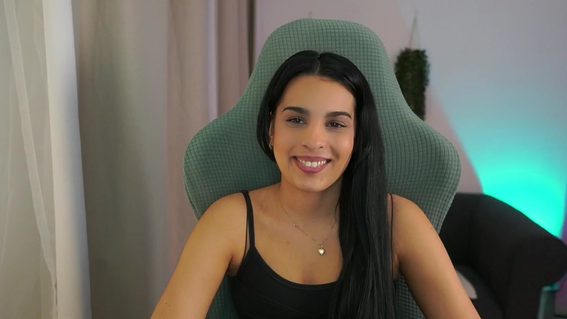 Gallery image thumbnail from Mila_denver's myfreecams stream on, 02/05/2025, 11:36 image 13 of 20