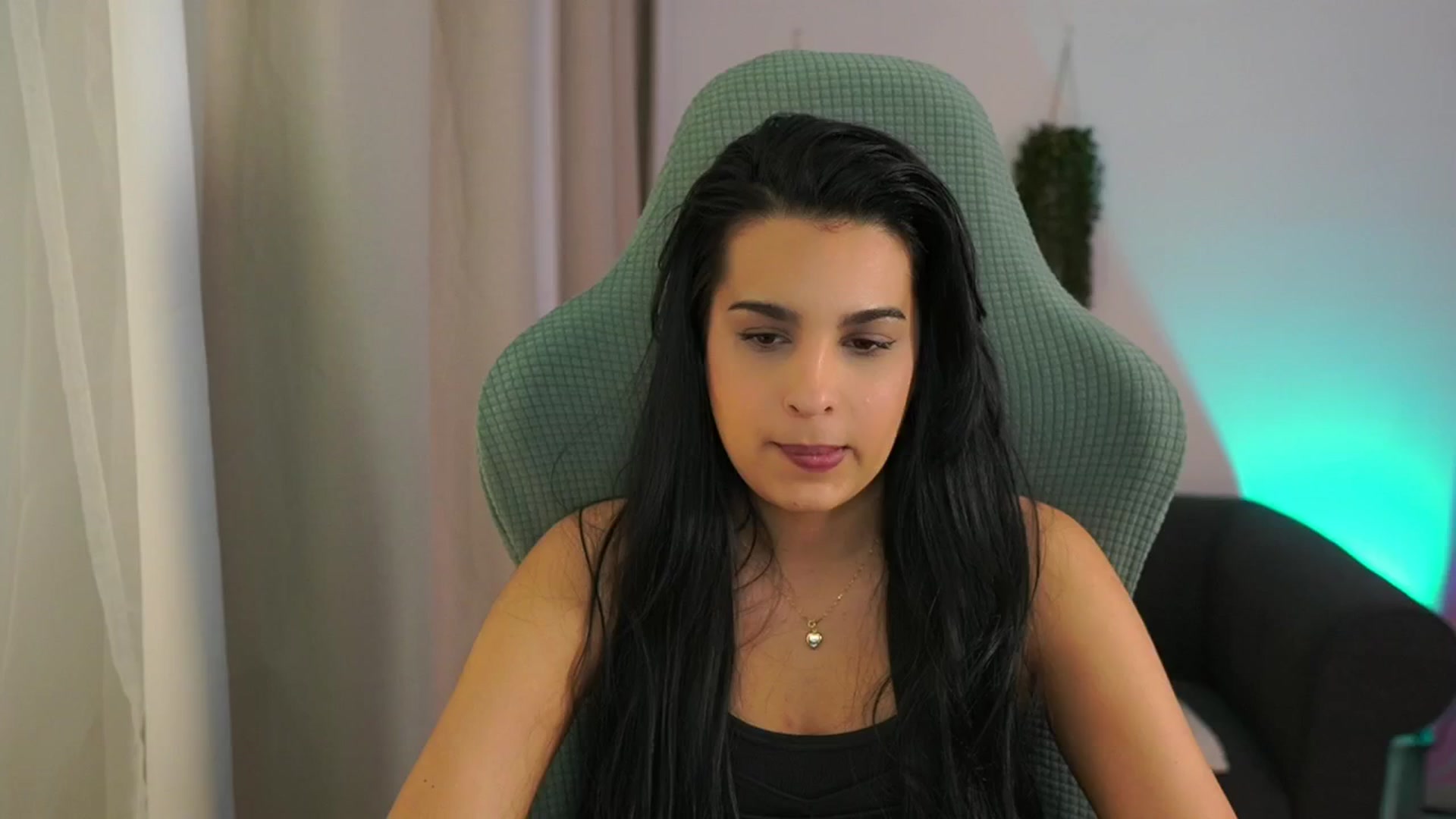 Gallery image thumbnail from Mila_denver's myfreecams stream on, 02/05/2025, 11:36 image 10 of 20