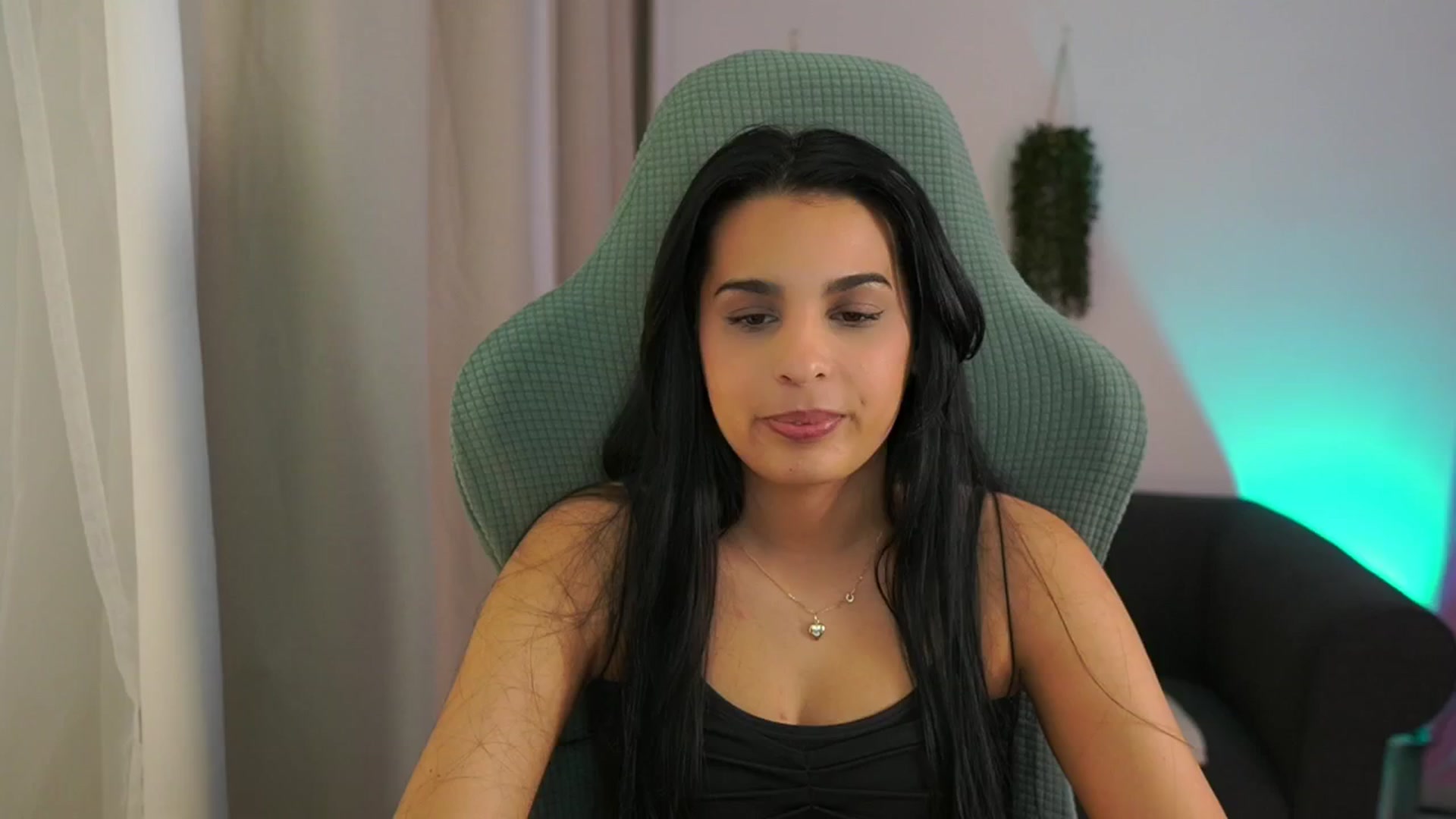 Gallery image thumbnail from Mila_denver's myfreecams stream on, 02/05/2025, 14:08 image 6 of 20