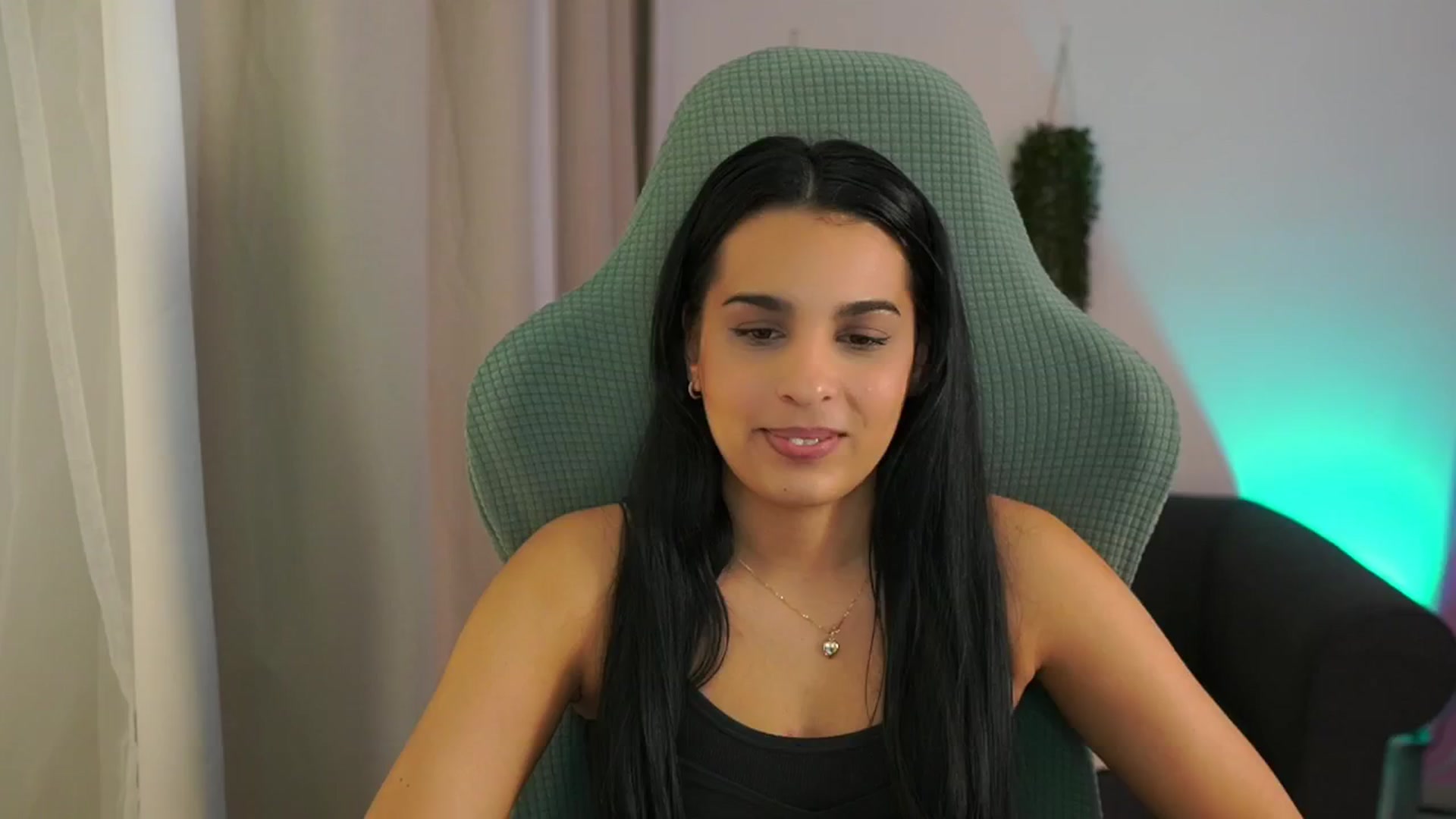 Gallery image thumbnail from Mila_denver's myfreecams stream on, 02/05/2025, 14:08 image 16 of 20