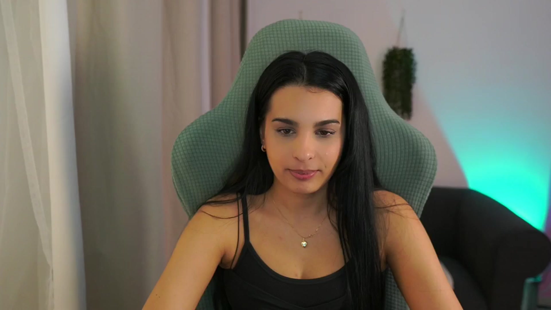 Gallery image thumbnail from Mila_denver's myfreecams stream on, 02/05/2025, 14:08 image 11 of 20