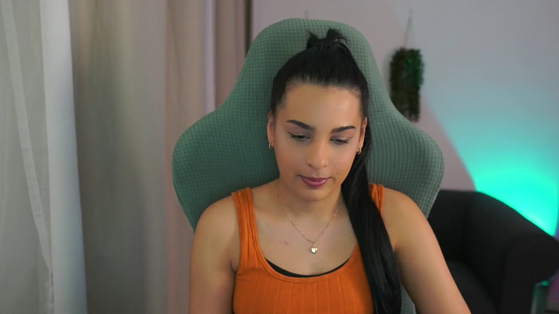 Gallery image thumbnail from Mila_denver's myfreecams stream on, 02/06/2025, 11:46 image 7 of 20