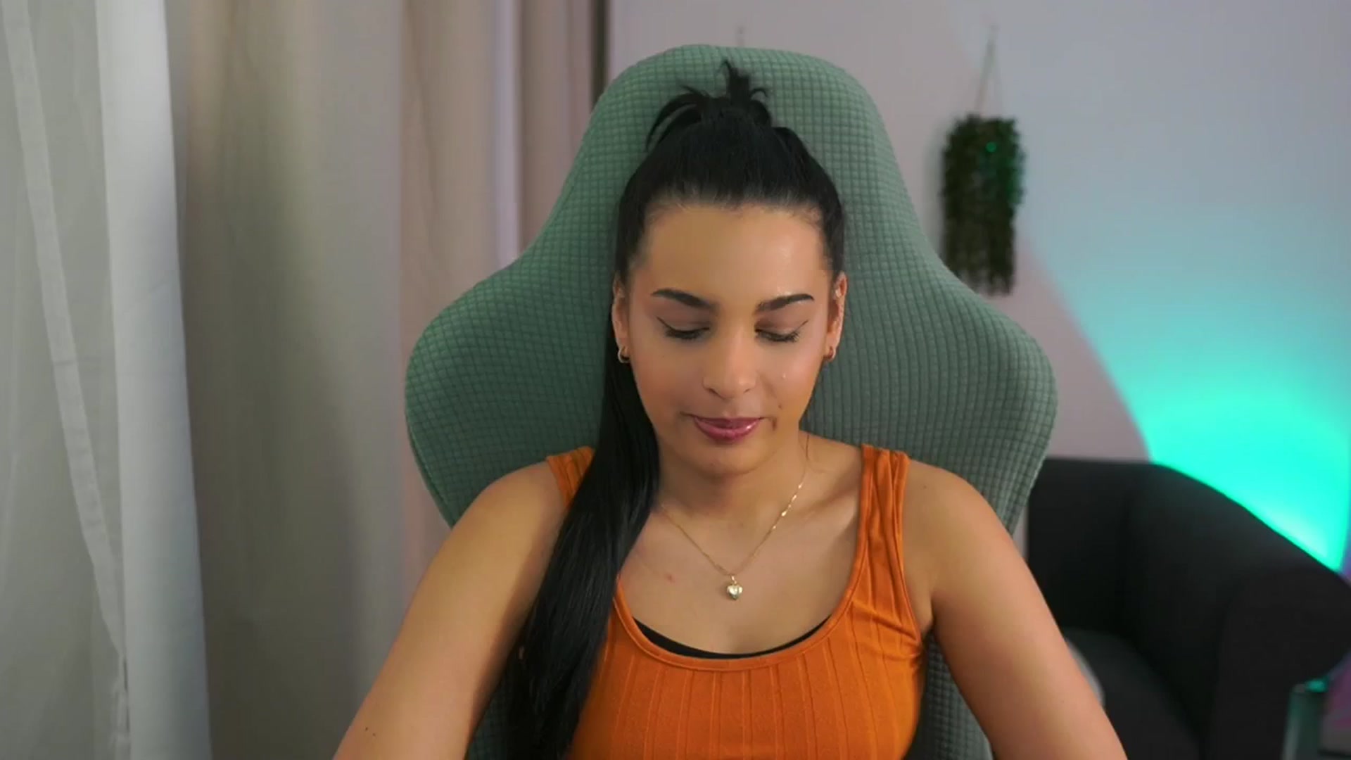 Gallery image thumbnail from Mila_denver's myfreecams stream on, 02/06/2025, 11:46 image 8 of 20