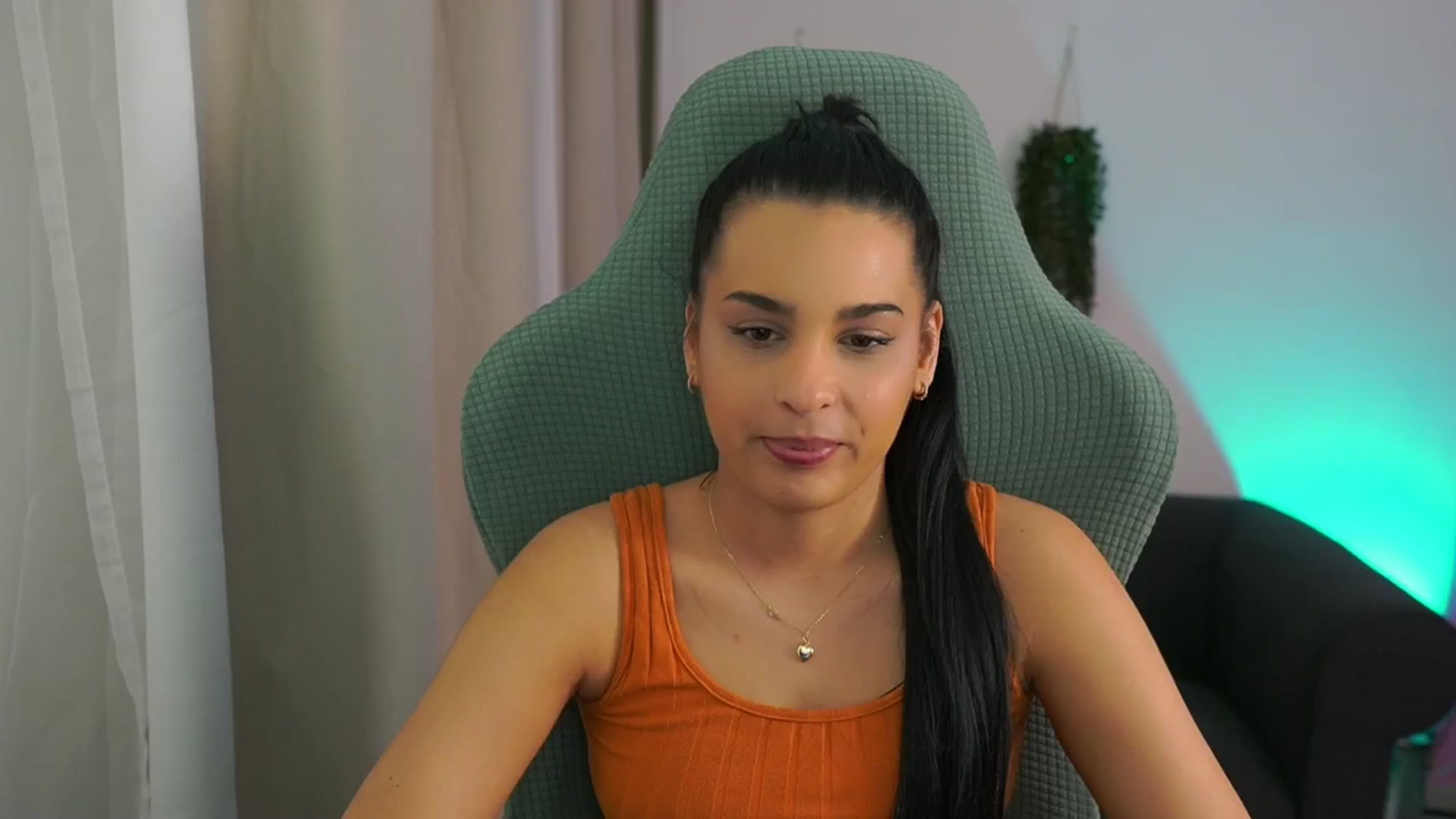 Gallery image thumbnail from Mila_denver's myfreecams stream on, 02/06/2025, 12:43 image 19 of 20