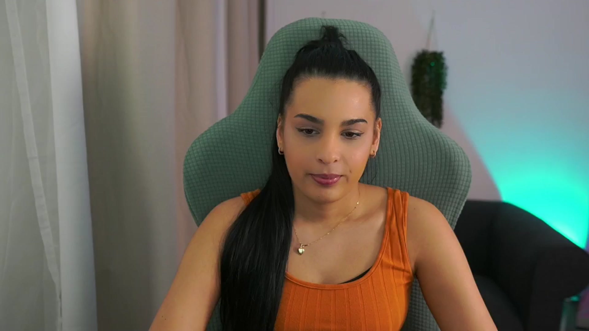 Gallery image thumbnail from Mila_denver's myfreecams stream on, 02/06/2025, 12:43 image 11 of 20