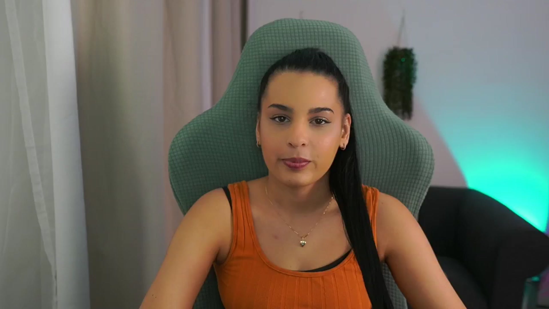 Gallery image thumbnail from Mila_denver's myfreecams stream on, 02/06/2025, 12:43 image 3 of 20