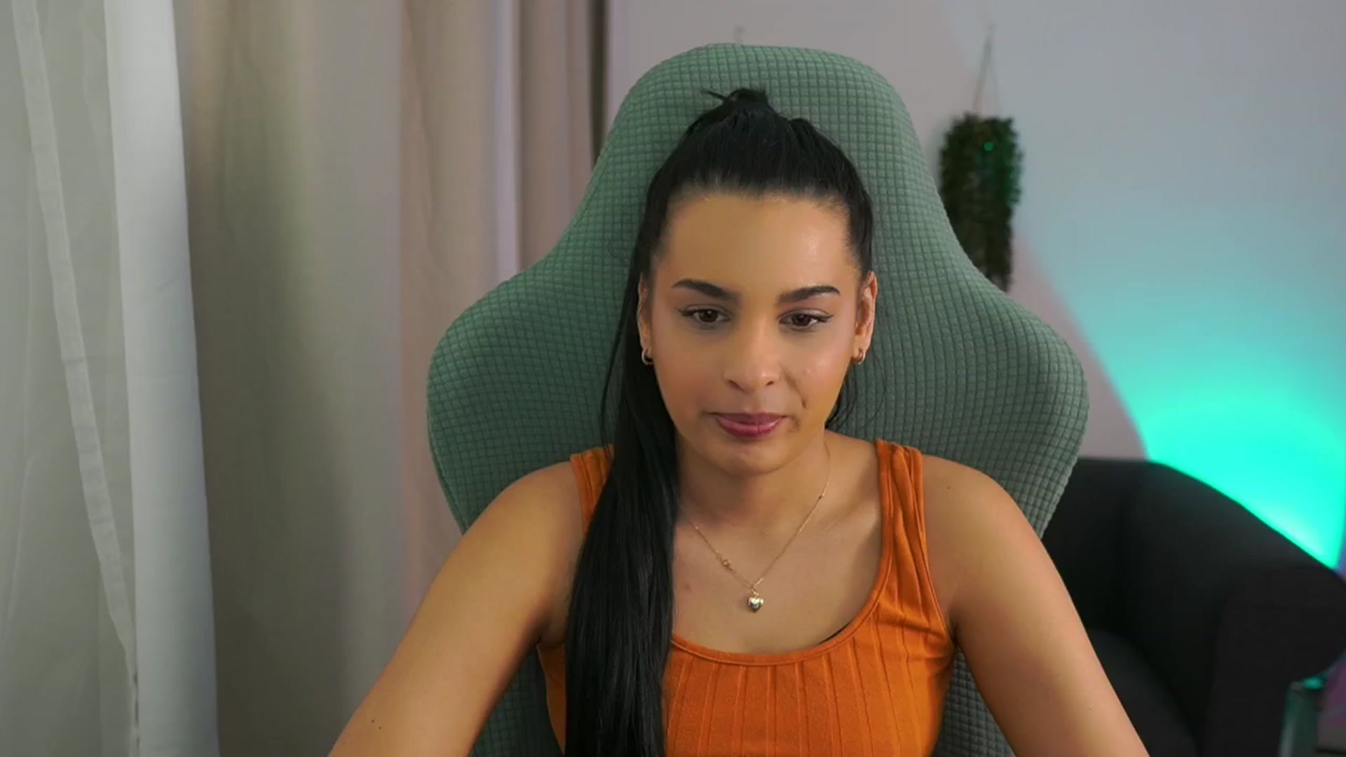 Gallery image thumbnail from Mila_denver's myfreecams stream on, 02/06/2025, 12:43 image 18 of 20