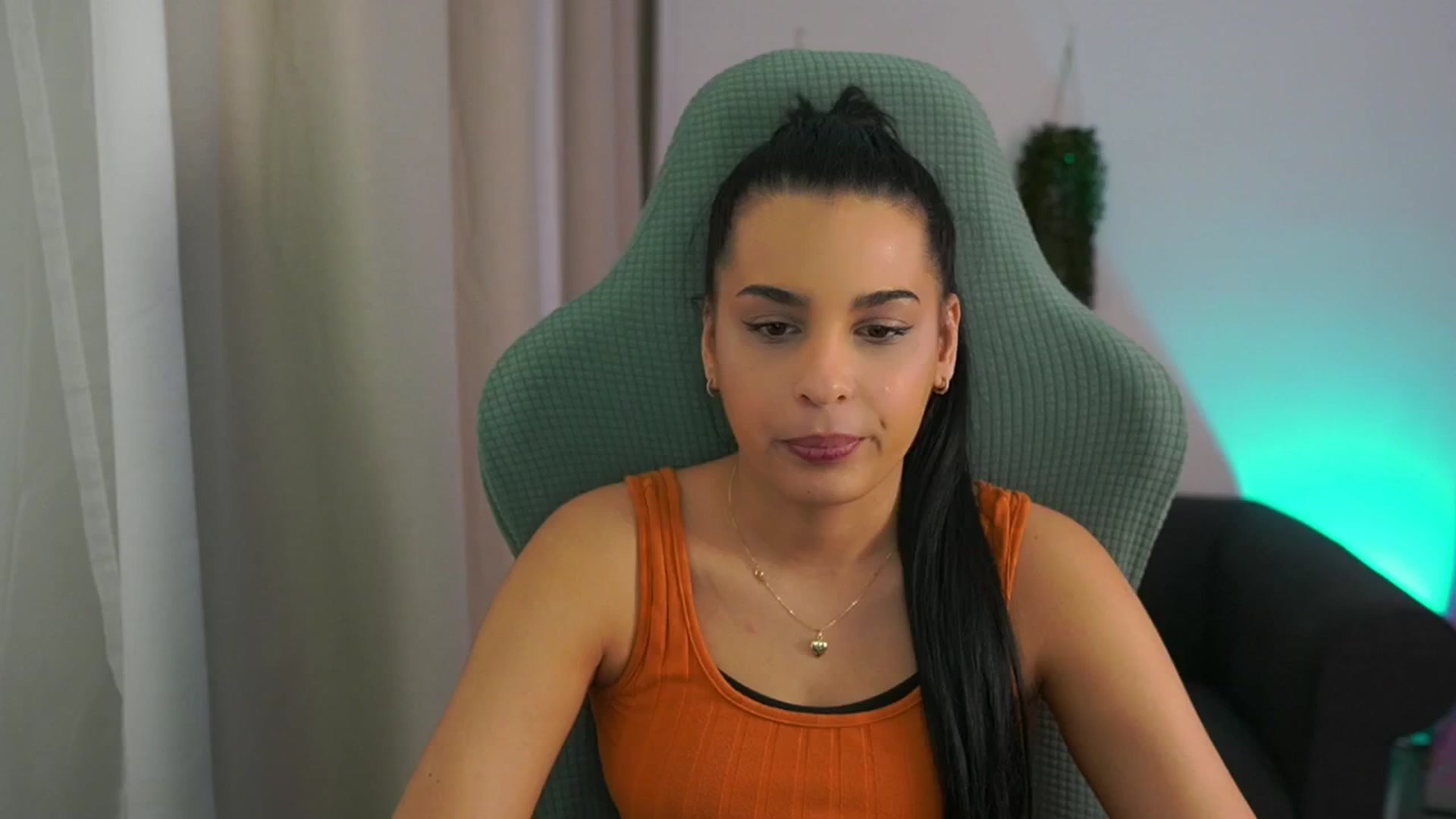 Gallery image thumbnail from Mila_denver's myfreecams stream on, 02/06/2025, 13:21 image 16 of 20