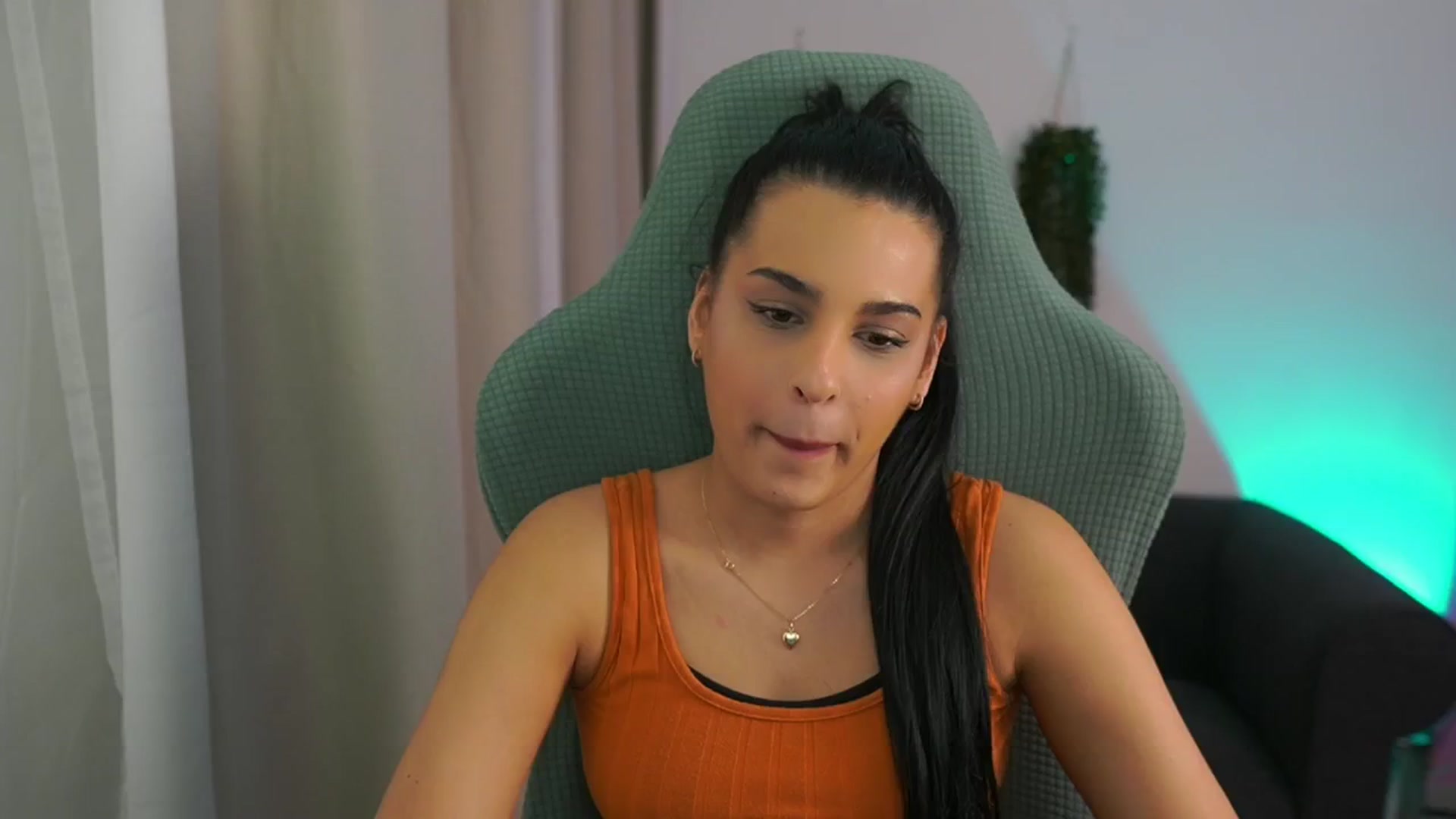 Gallery image thumbnail from Mila_denver's myfreecams stream on, 02/06/2025, 13:21 image 17 of 20