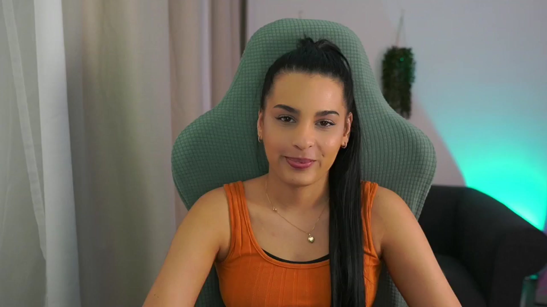 Gallery image thumbnail from Mila_denver's myfreecams stream on, 02/06/2025, 13:21 image 6 of 20