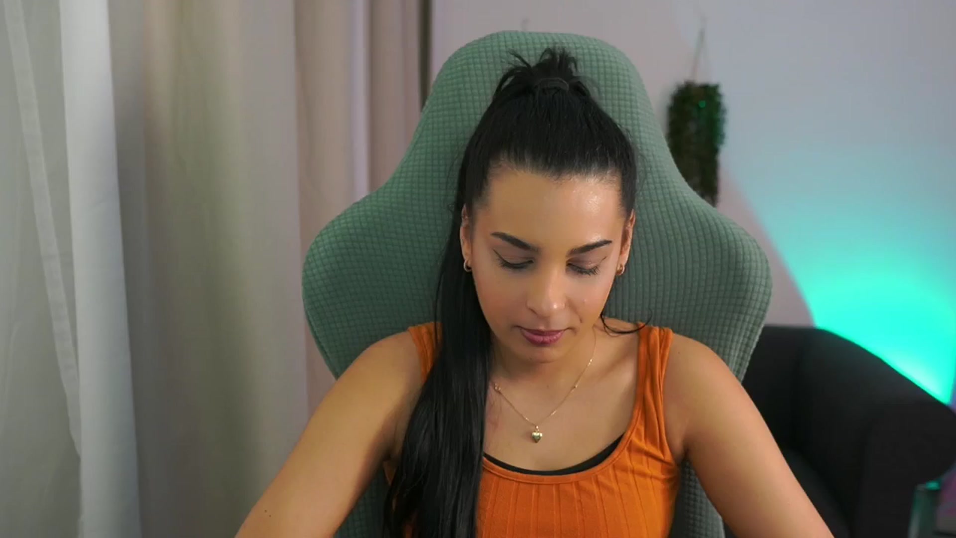 Gallery image thumbnail from Mila_denver's myfreecams stream on, 02/06/2025, 13:21 image 13 of 20