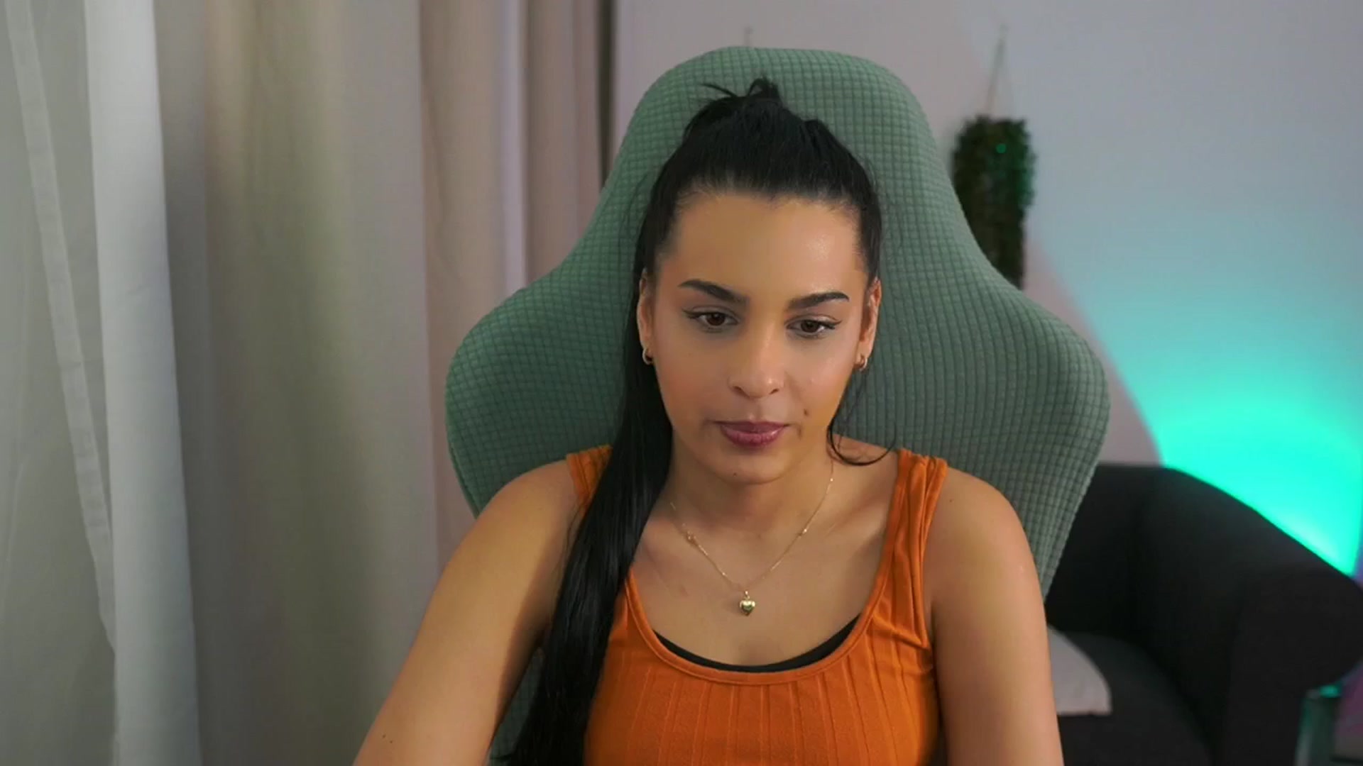 Gallery image thumbnail from Mila_denver's myfreecams stream on, 02/06/2025, 13:21 image 18 of 20