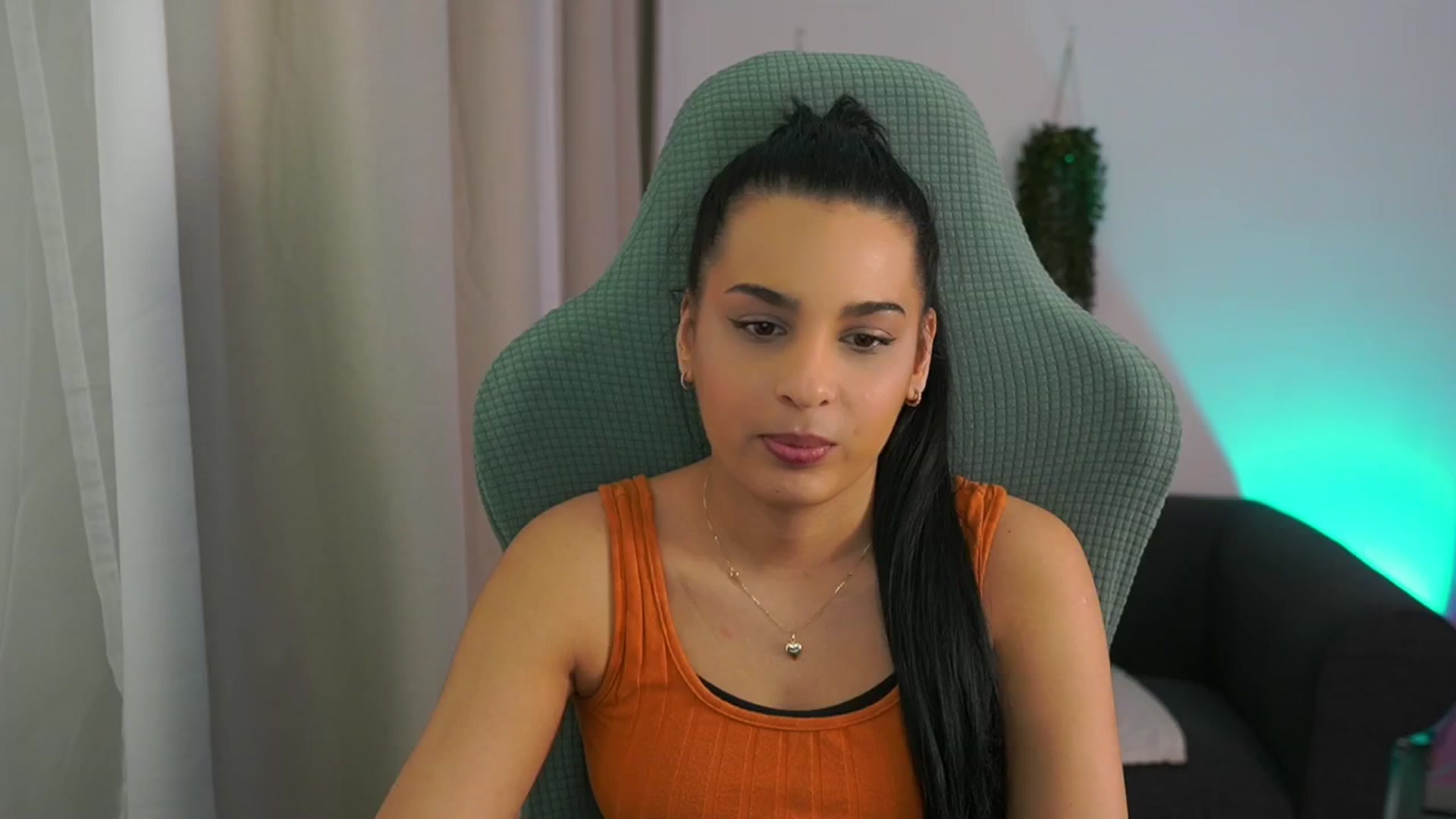 Gallery image thumbnail from Mila_denver's myfreecams stream on, 02/06/2025, 13:21 image 15 of 20
