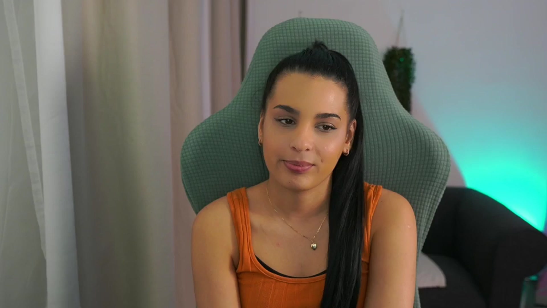 Gallery image thumbnail from Mila_denver's myfreecams stream on, 02/06/2025, 14:12 image 18 of 20