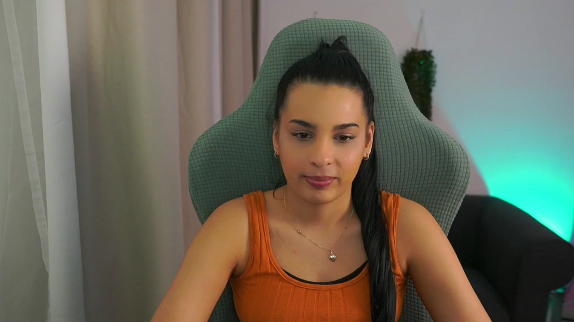 Gallery image thumbnail from Mila_denver's myfreecams stream on, 02/06/2025, 14:12 image 3 of 20