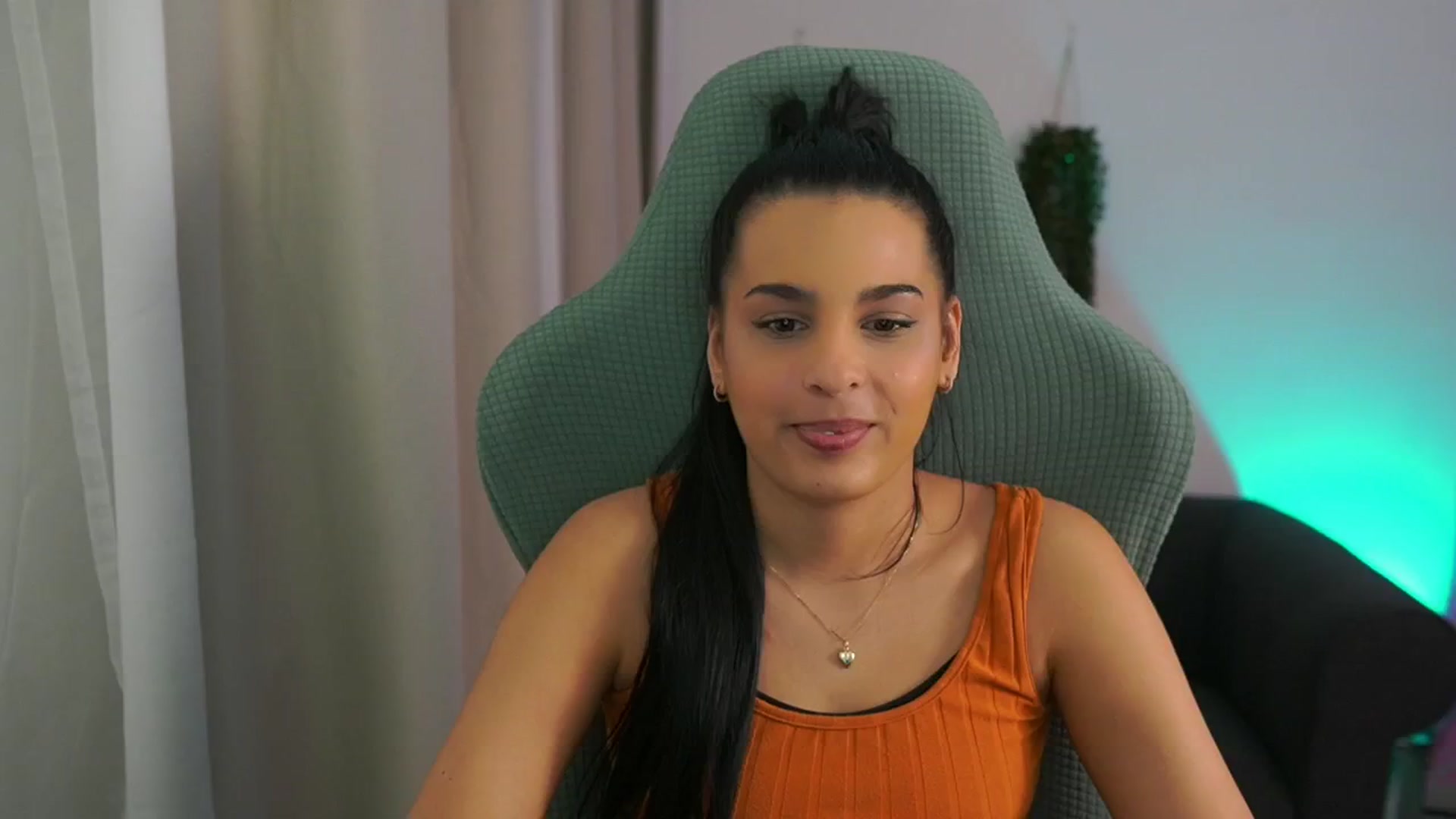 Gallery image thumbnail from Mila_denver's myfreecams stream on, 02/06/2025, 14:12 image 19 of 20
