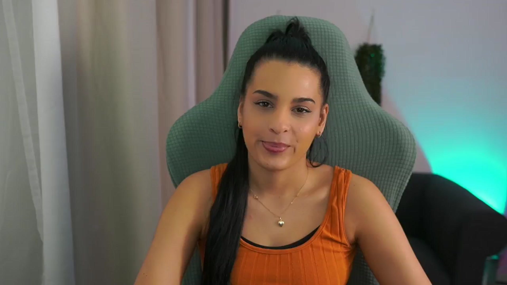 Gallery image thumbnail from Mila_denver's myfreecams stream on, 02/06/2025, 14:12 image 6 of 20