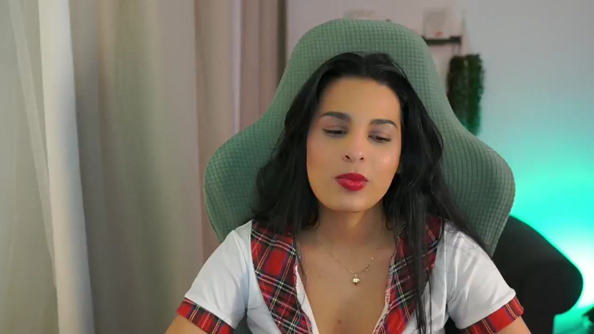 Gallery image thumbnail from Mila_denver's myfreecams stream on, 02/09/2025, 17:39 image 8 of 20
