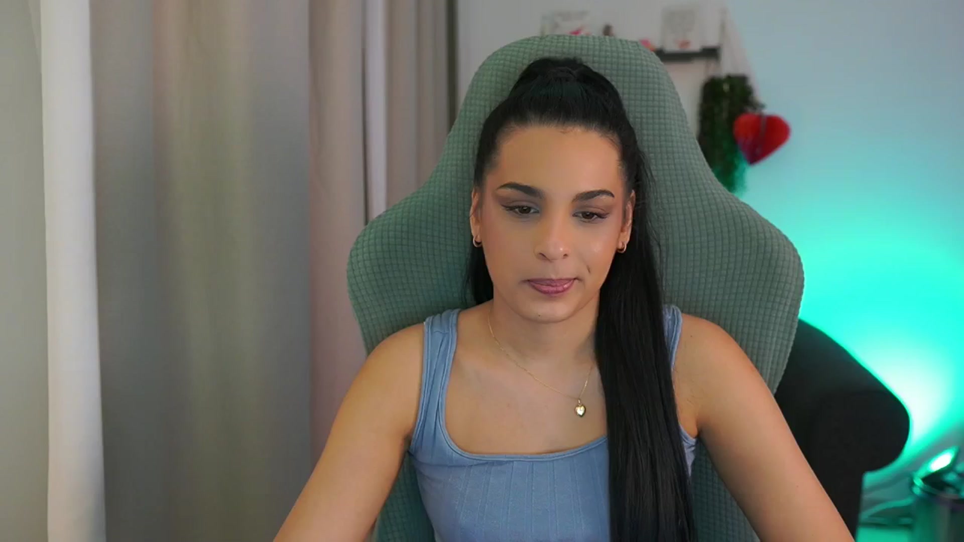 Gallery image thumbnail from Mila_denver's myfreecams stream on, 02/16/2025, 16:34 image 4 of 20