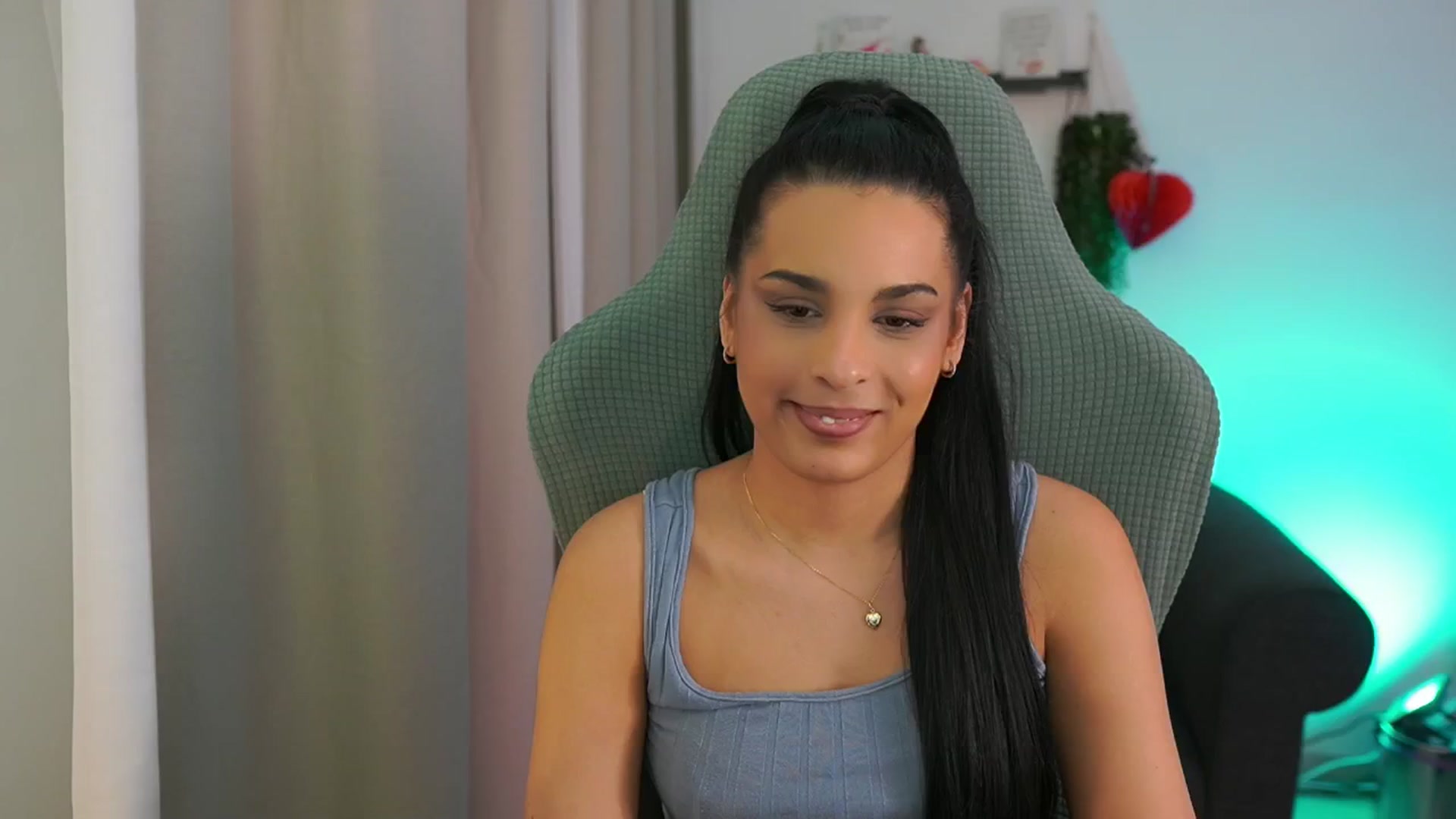 Gallery image thumbnail from Mila_denver's myfreecams stream on, 02/16/2025, 16:34 image 3 of 20