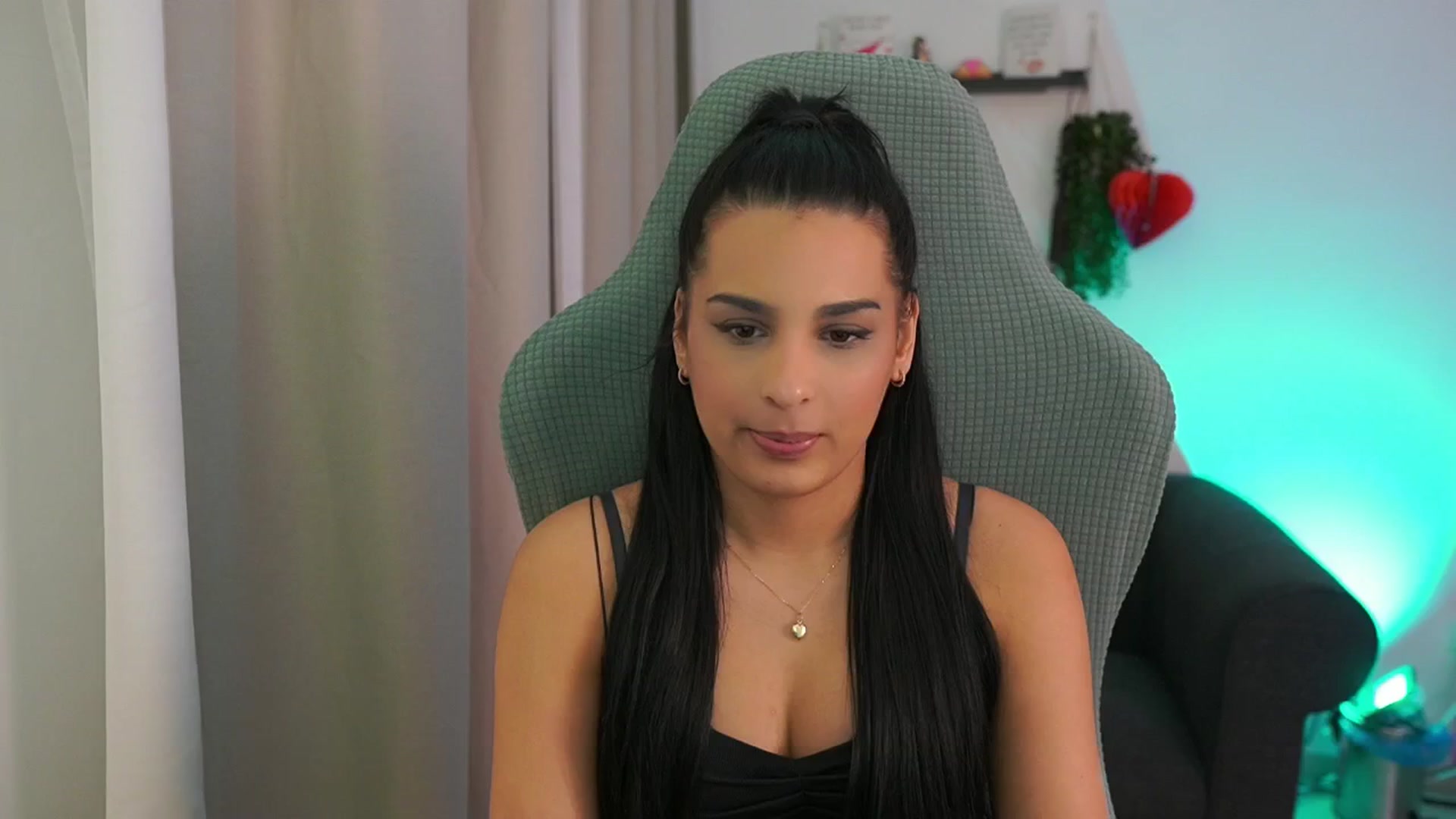 Gallery image thumbnail from Mila_denver's myfreecams stream on, 02/17/2025, 12:52 image 9 of 20
