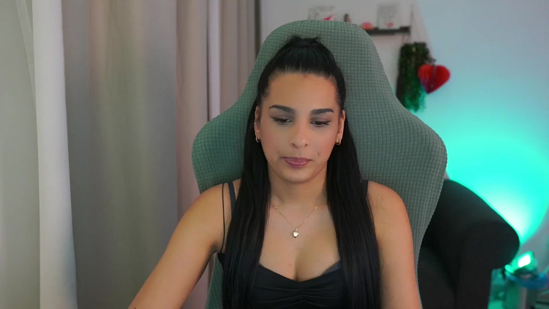 Gallery image thumbnail from Mila_denver's myfreecams stream on, 02/17/2025, 12:52 image 8 of 20