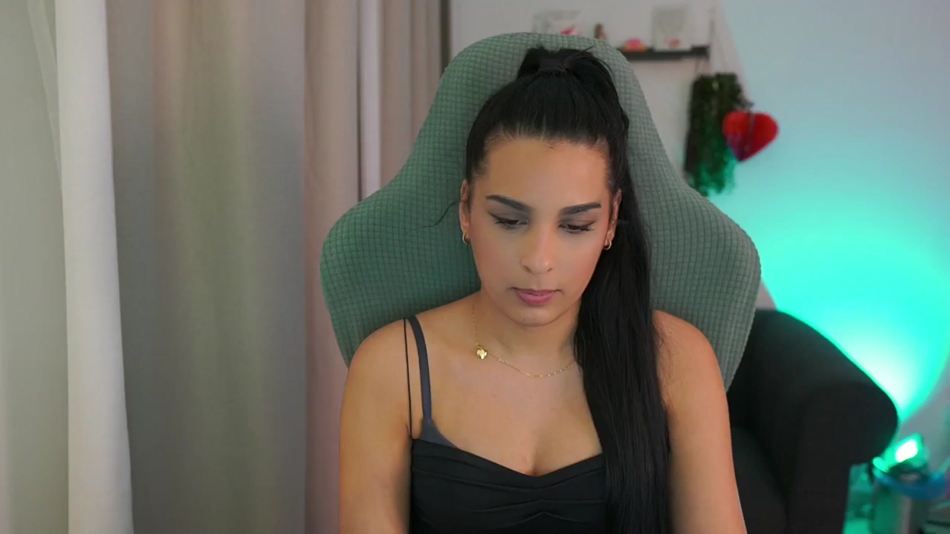 Gallery image thumbnail from Mila_denver's myfreecams stream on, 02/17/2025, 12:52 image 3 of 20