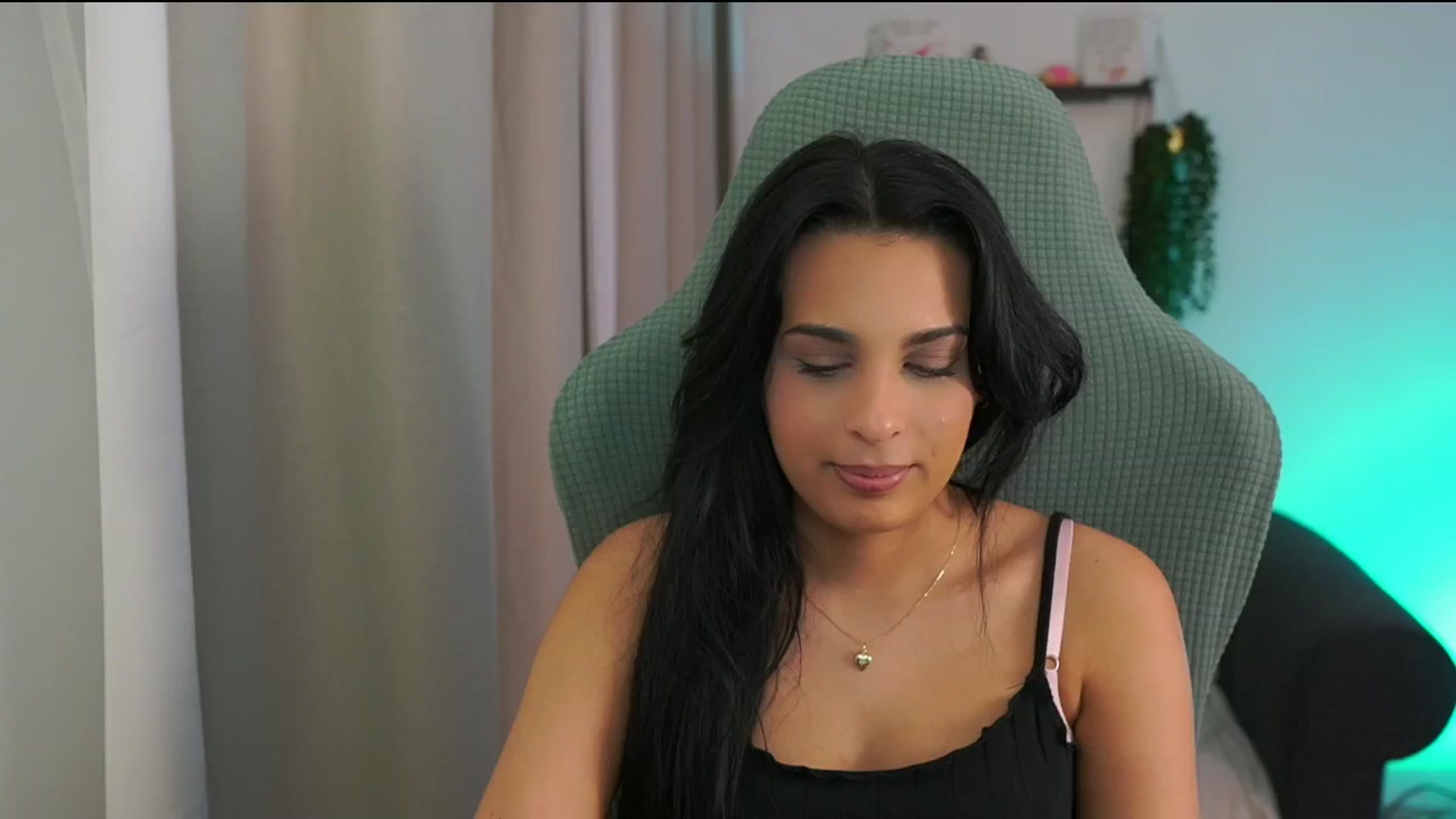 Gallery image thumbnail from Mila_denver's myfreecams stream on, 02/19/2025, 16:26 image 16 of 20