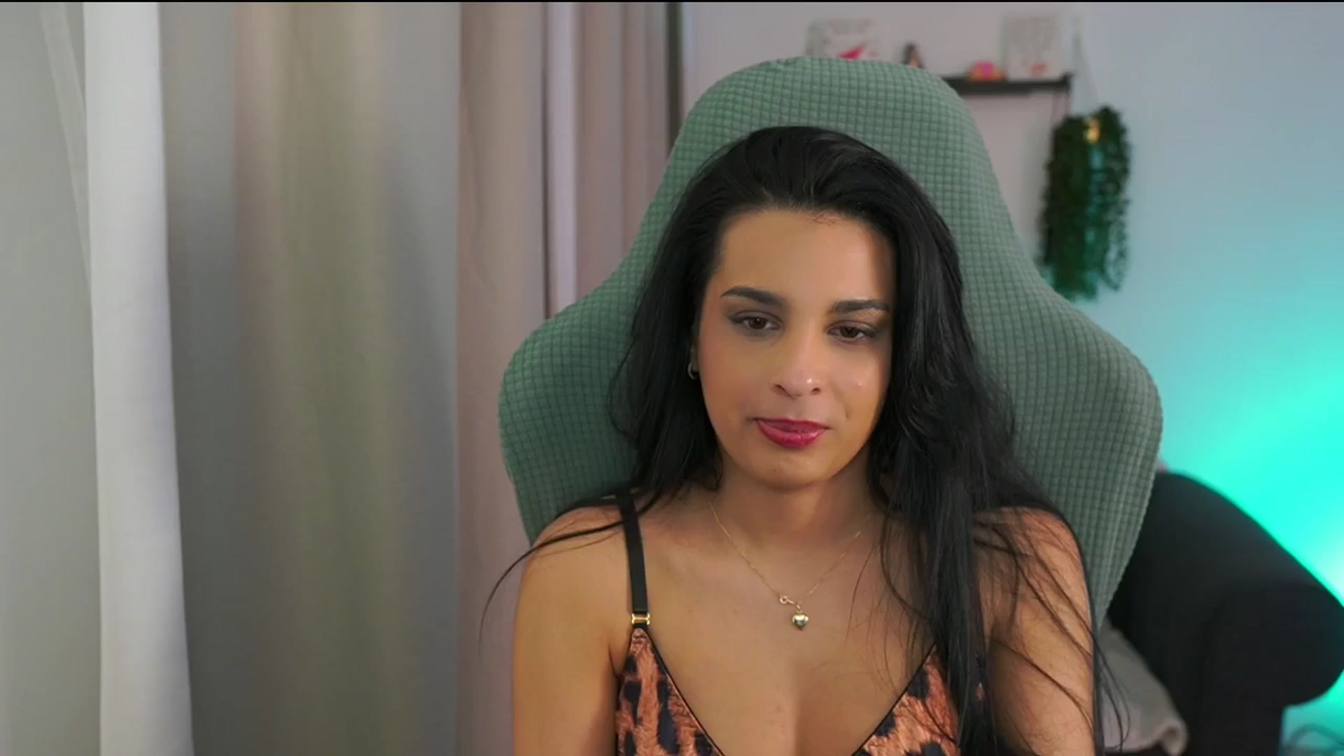 Gallery image thumbnail from Mila_denver's myfreecams stream on, 02/20/2025, 17:13 image 15 of 20