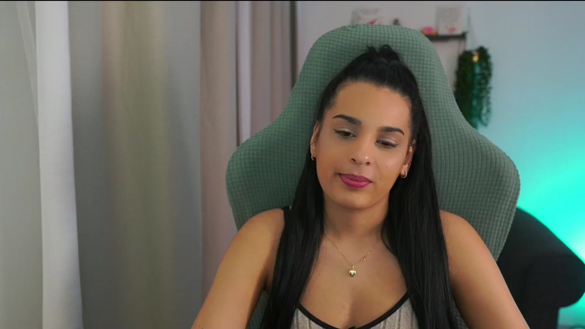Gallery image thumbnail from Mila_denver's myfreecams stream on, 02/21/2025, 11:26 image 19 of 20