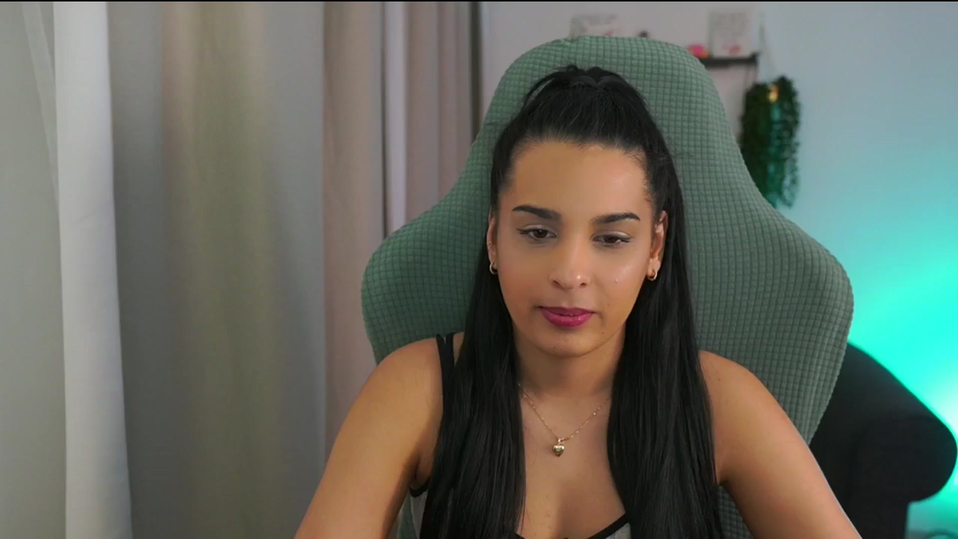 Gallery image thumbnail from Mila_denver's myfreecams stream on, 02/21/2025, 14:11 image 4 of 20