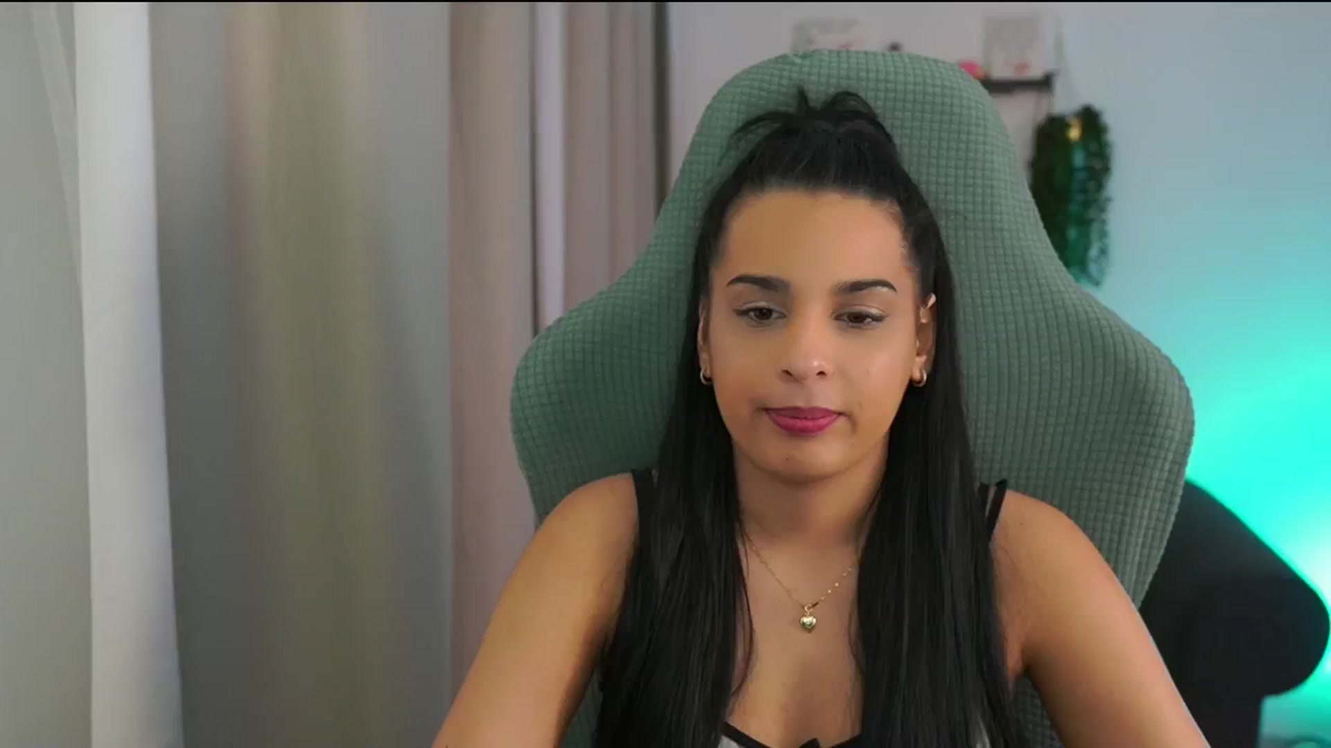 Gallery image thumbnail from Mila_denver's myfreecams stream on, 02/21/2025, 14:11 image 3 of 20