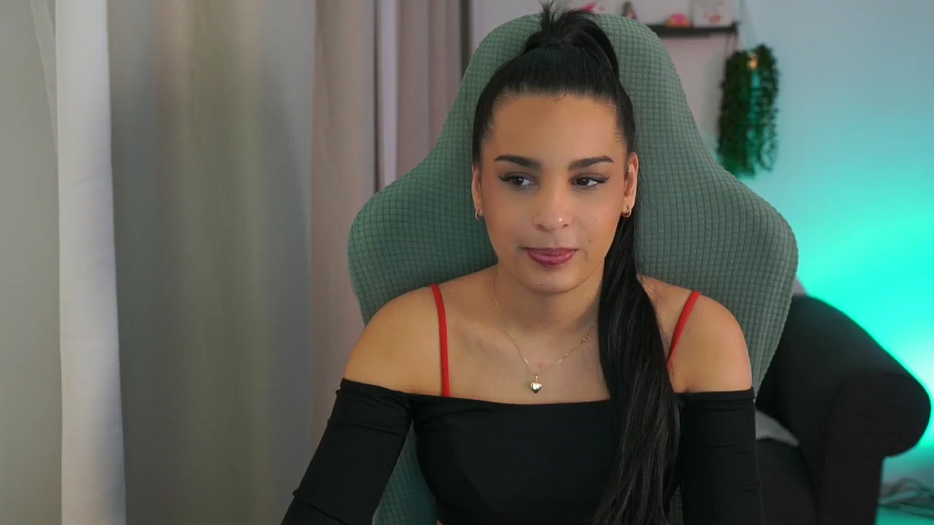 Gallery image thumbnail from Mila_denver's myfreecams stream on, 02/24/2025, 10:24 image 10 of 20