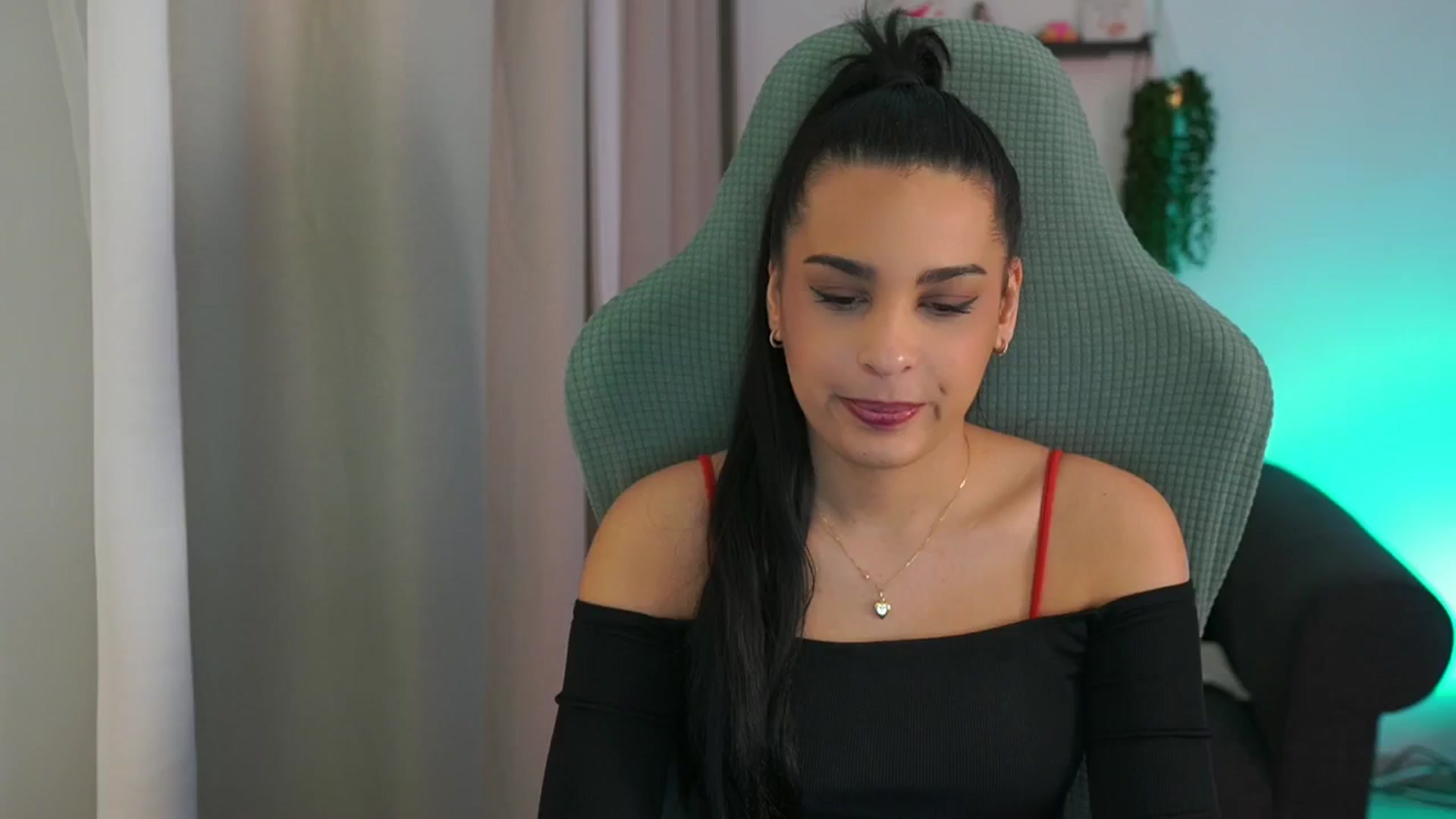 Gallery image thumbnail from Mila_denver's myfreecams stream on, 02/24/2025, 10:24 image 1 of 20